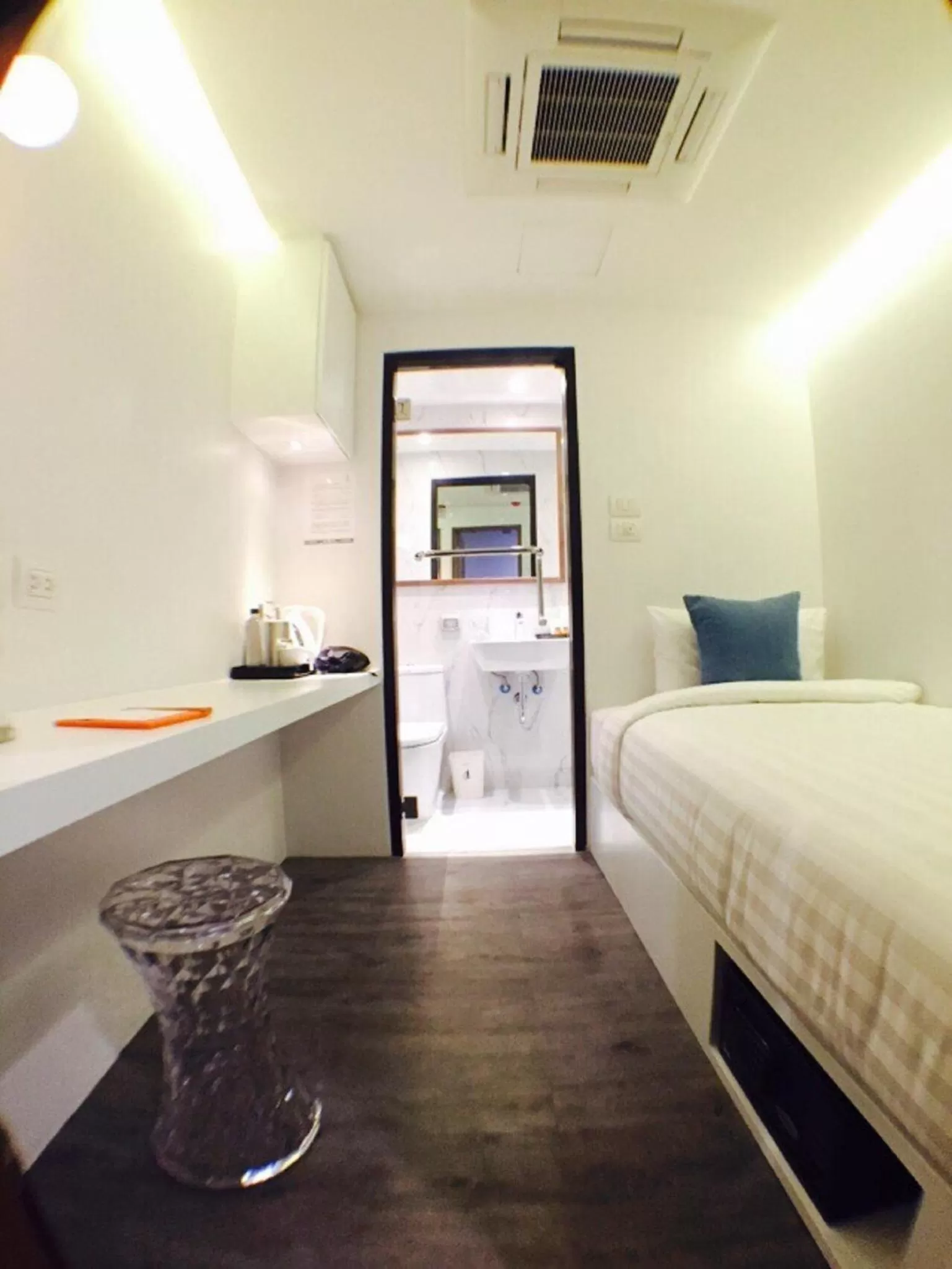 S Capsule No Window in S Box Sukhumvit Hotel