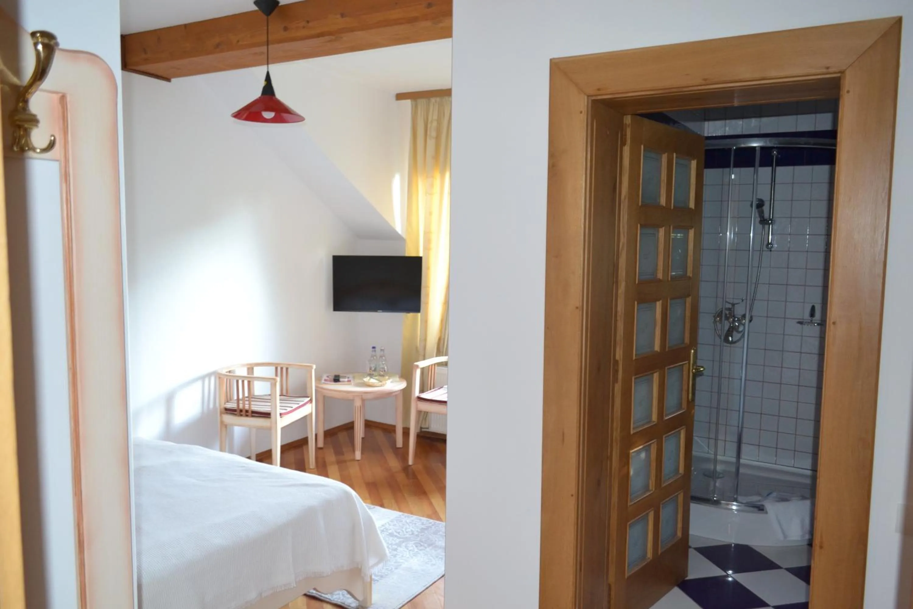 4 - Star Standard Single Room upper floors no elevator in Casa Cranta