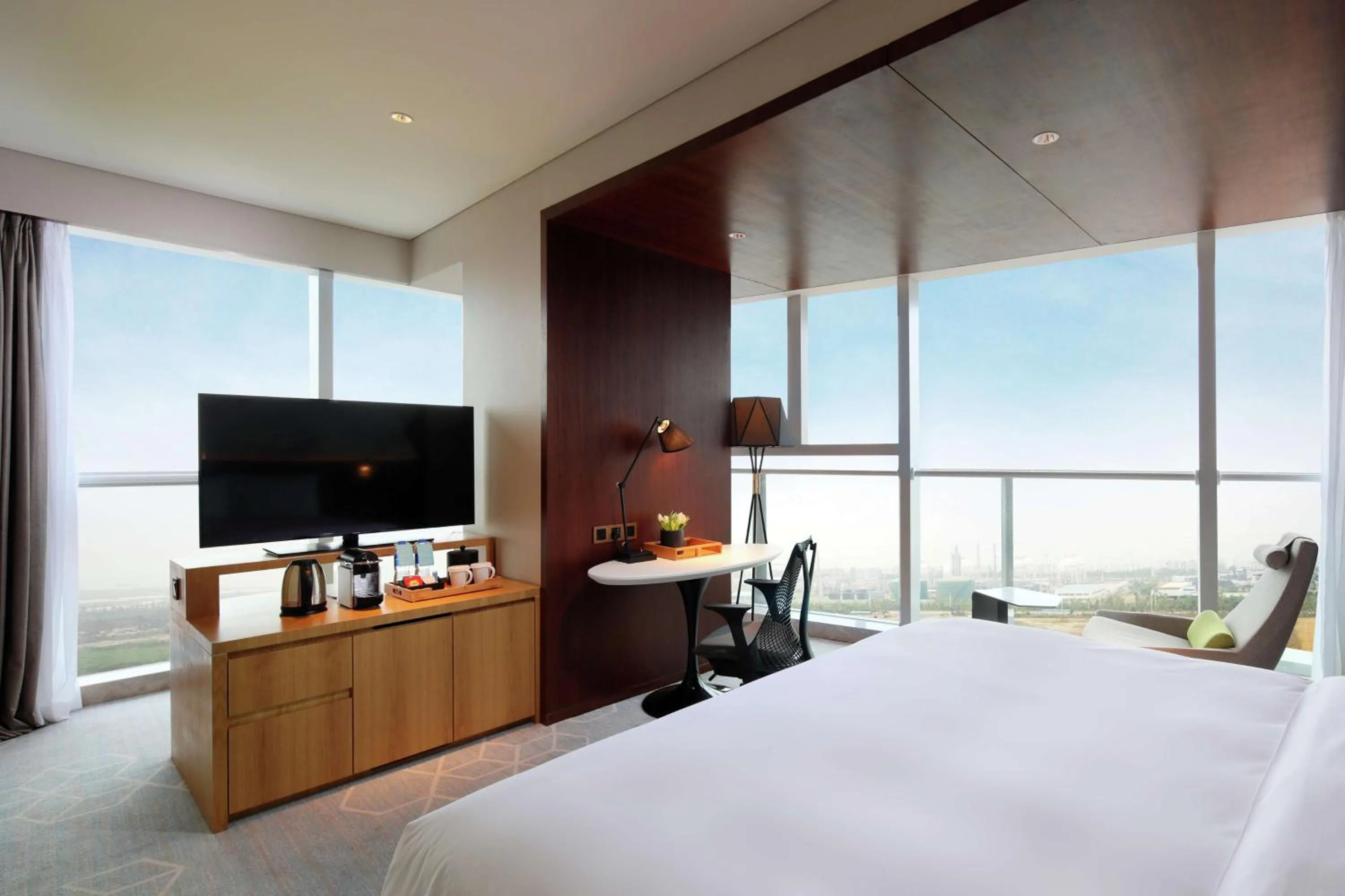 Premium King Room in Hilton Garden Inn Zhuhai Hengqin