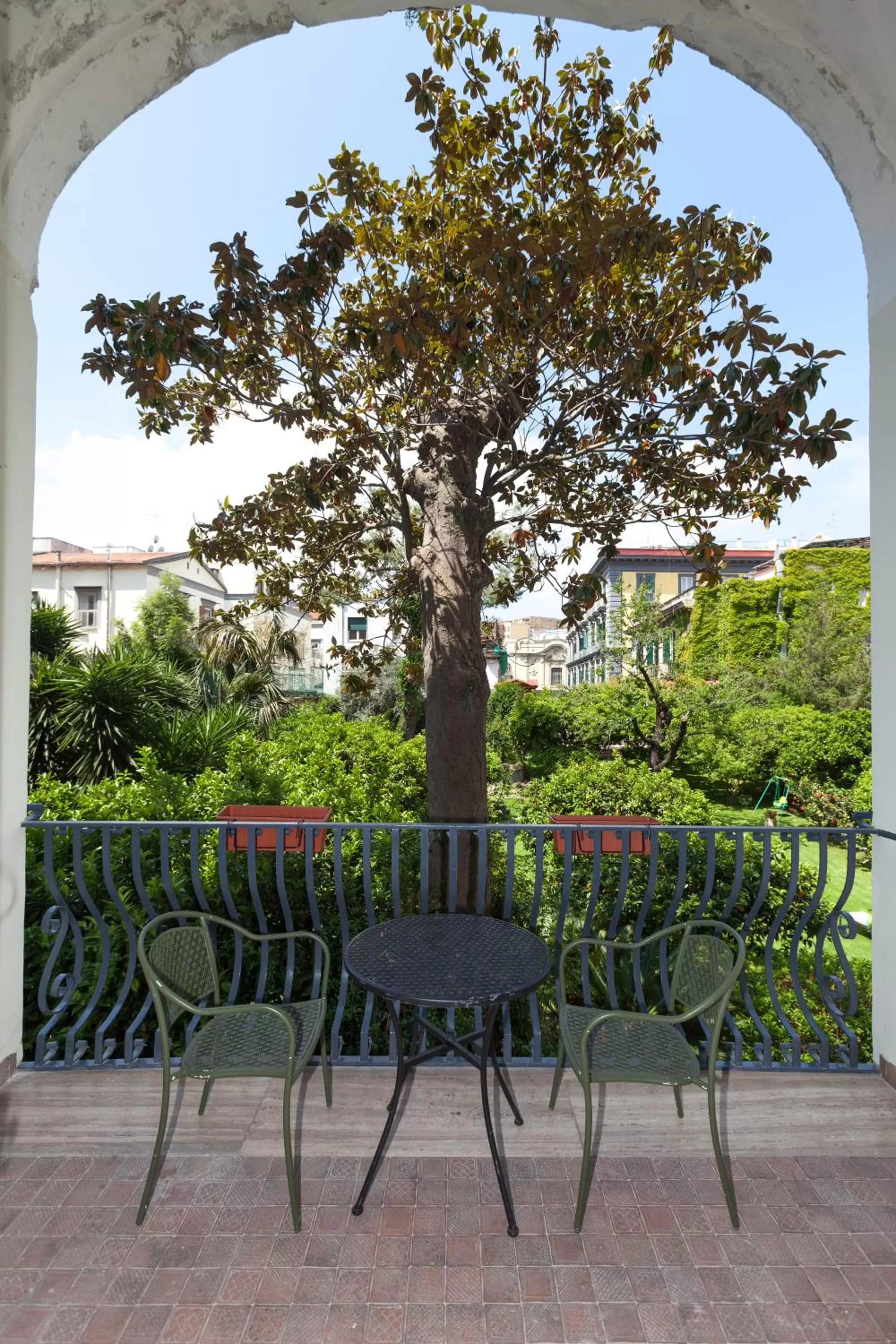 Double Room with Balcony and Garden View in The Bellini House by House In Naples