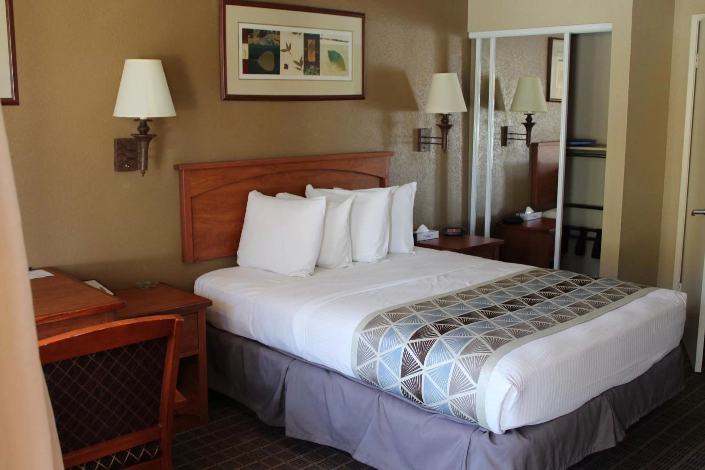 Queen Room - Disability Access - Non Smoking in Cajon Pass Inn