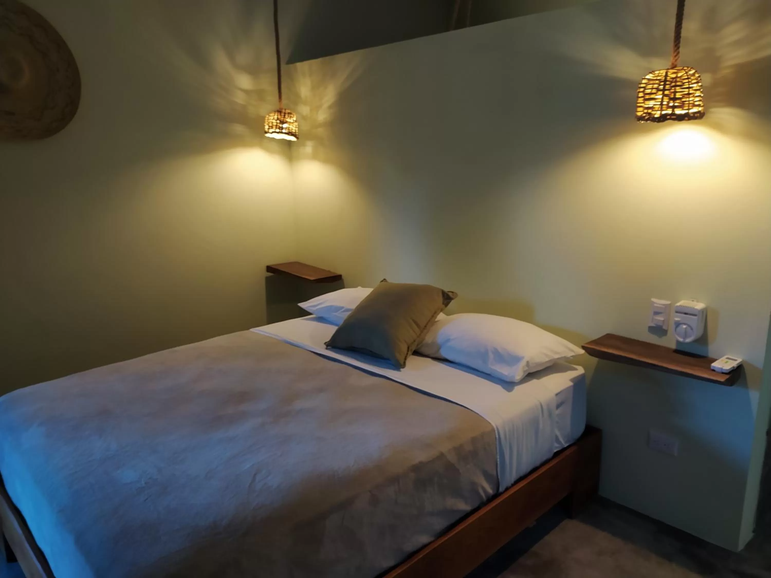 Queen Room with Pool View in Residencia El Balatà