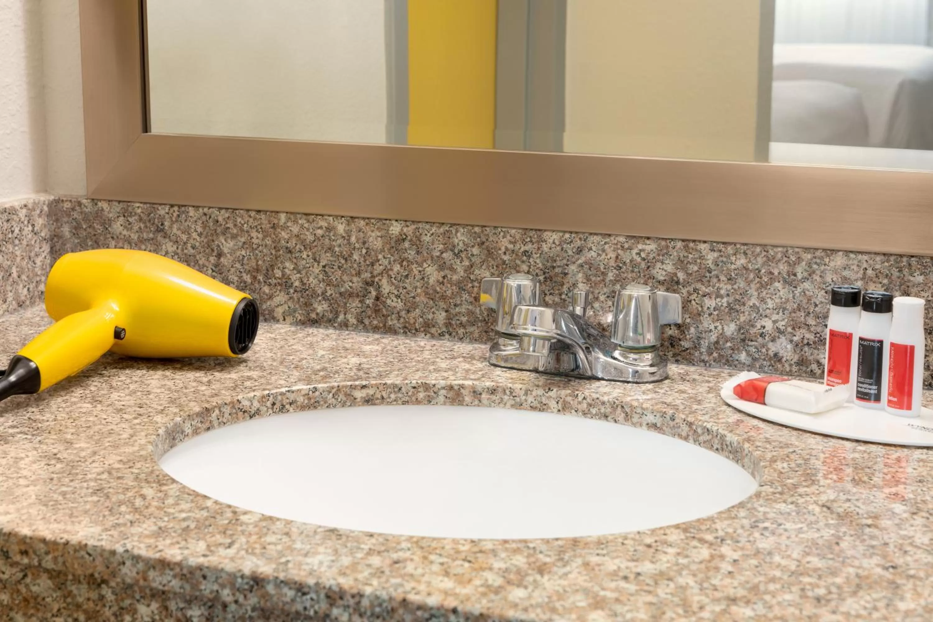 Deluxe King Suite in Hotel Bo, a Days Inn by Wyndham Chattanooga Downtown