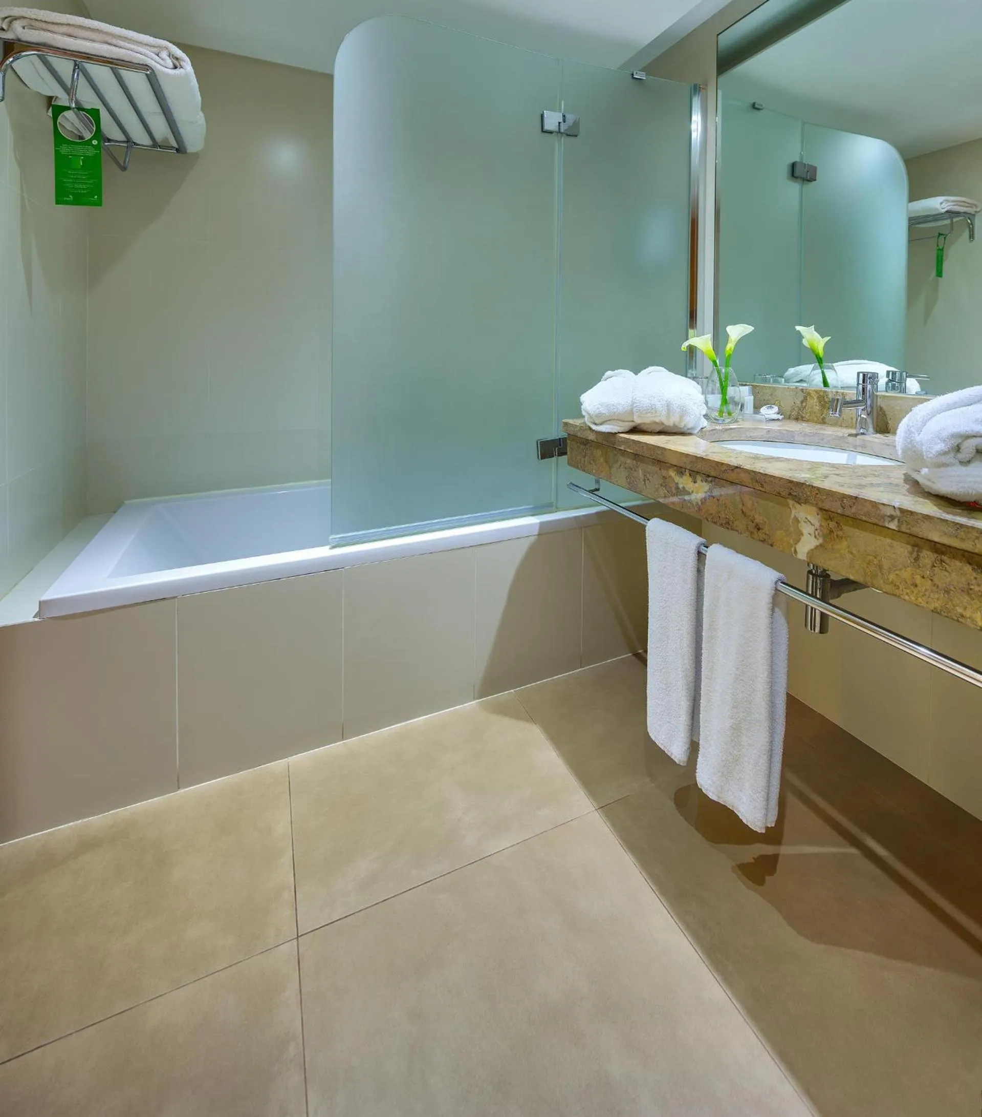 Superior Twin Room with Sea View - single occupancy in The Views Oasis