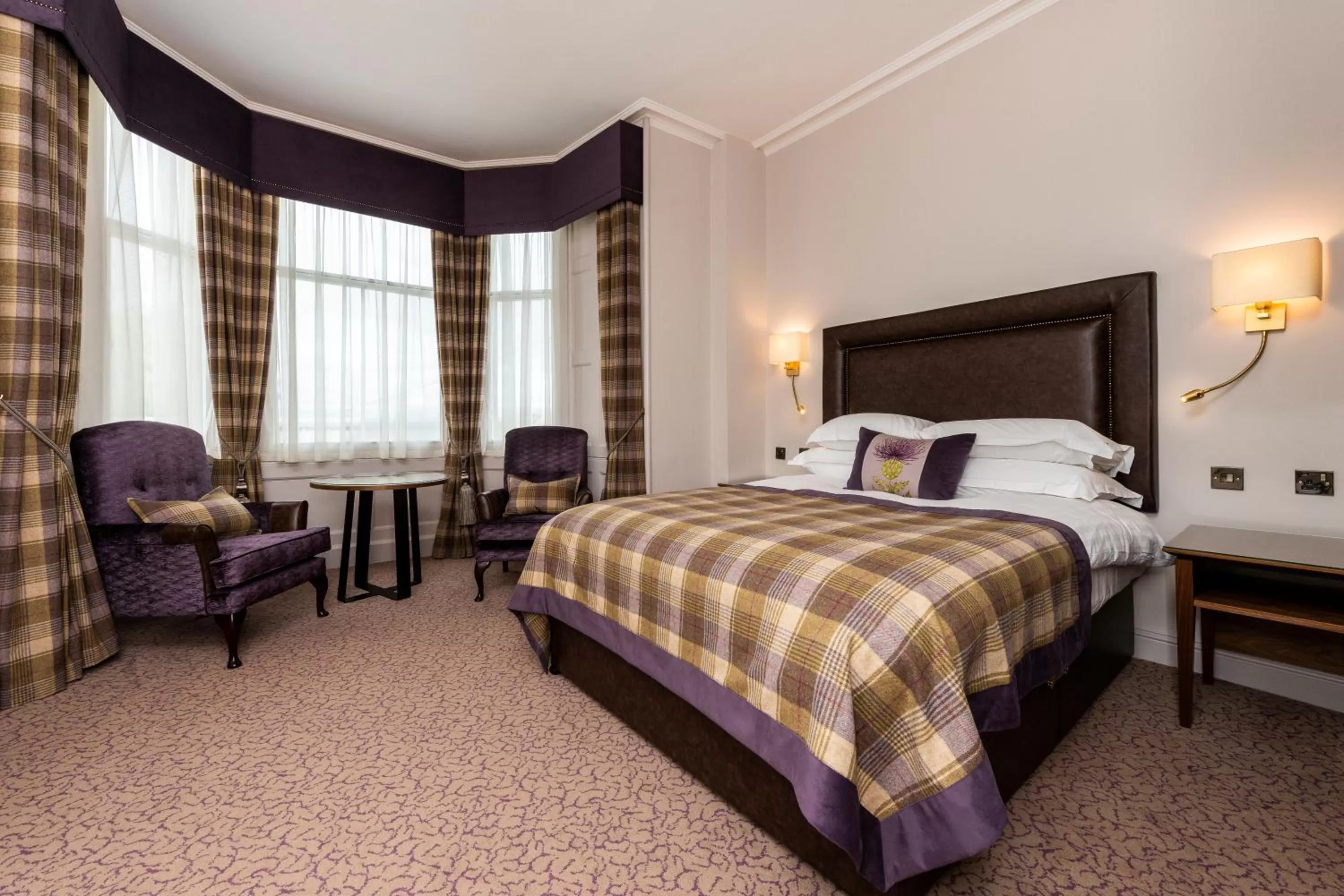 Feature King Room in Macdonald Inchyra Hotel & Spa