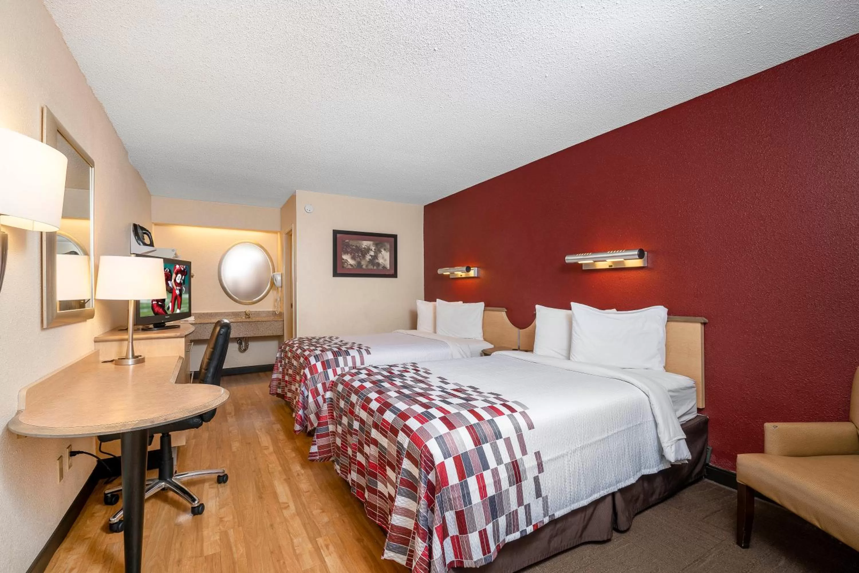  Standard Room with Two Double Beds Smoke Free in Red Roof Inn Chapel Hill - UNC