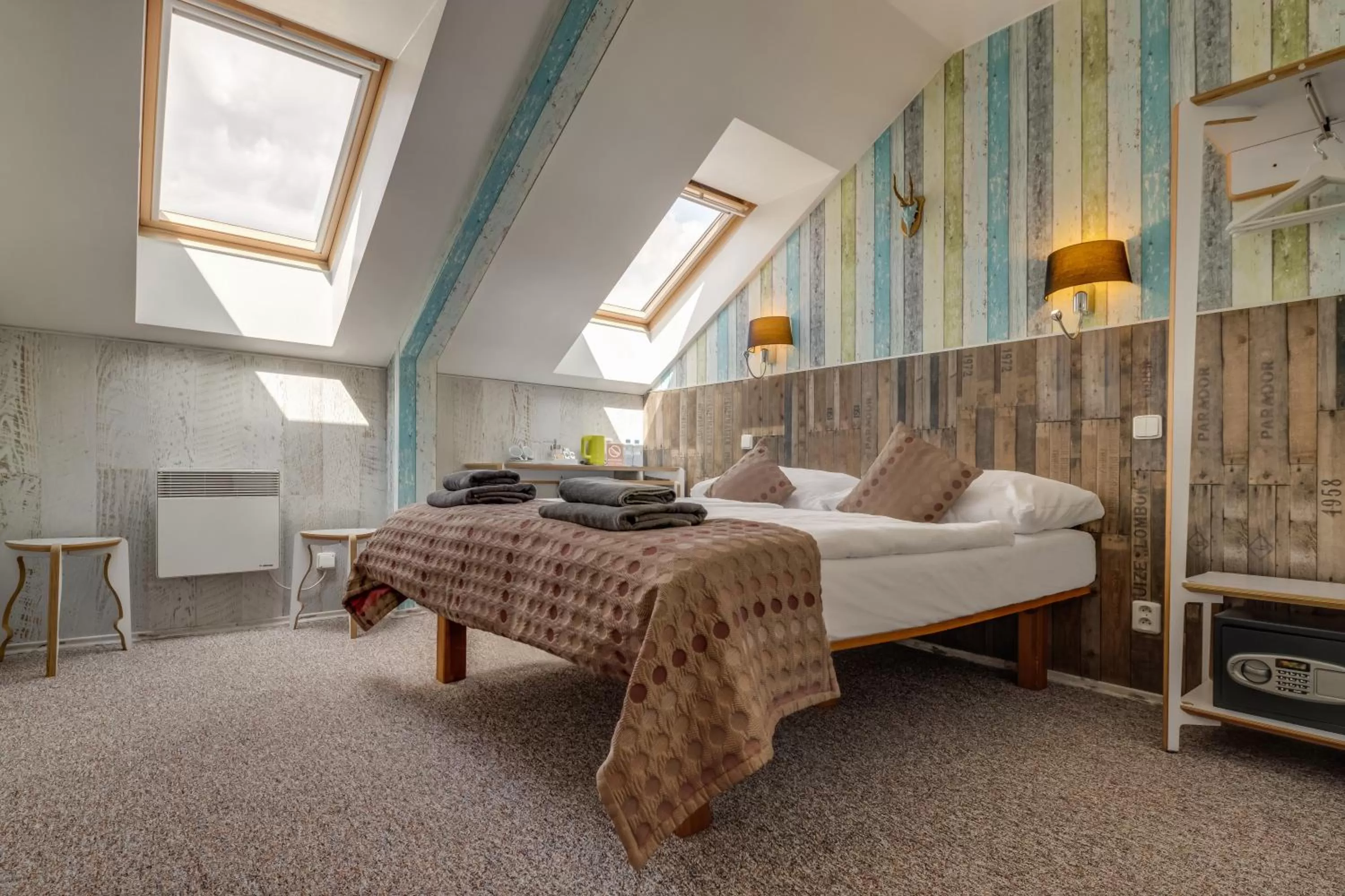 Double or Twin Room in Royal Court Hotel