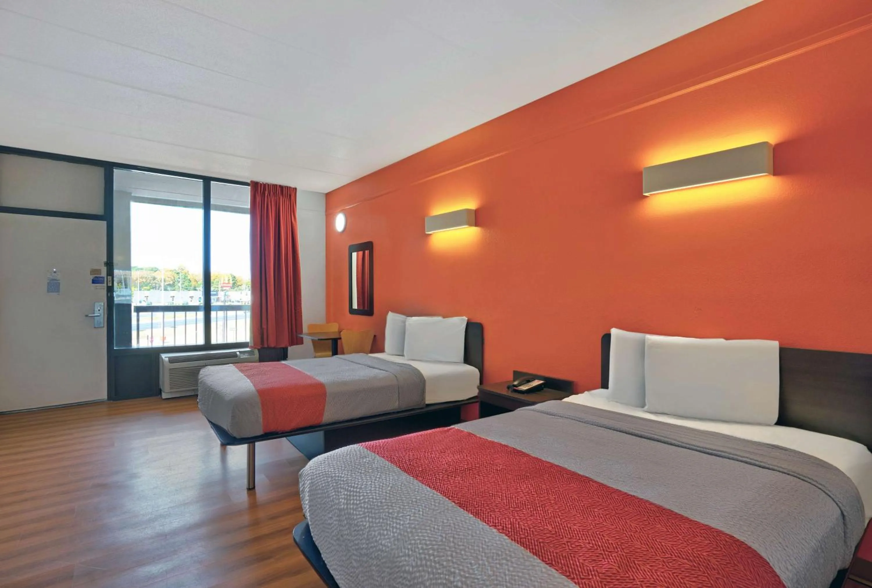 Quadruple Room - single occupancy - Non-Smoking in Motel 6-Seaford, DE