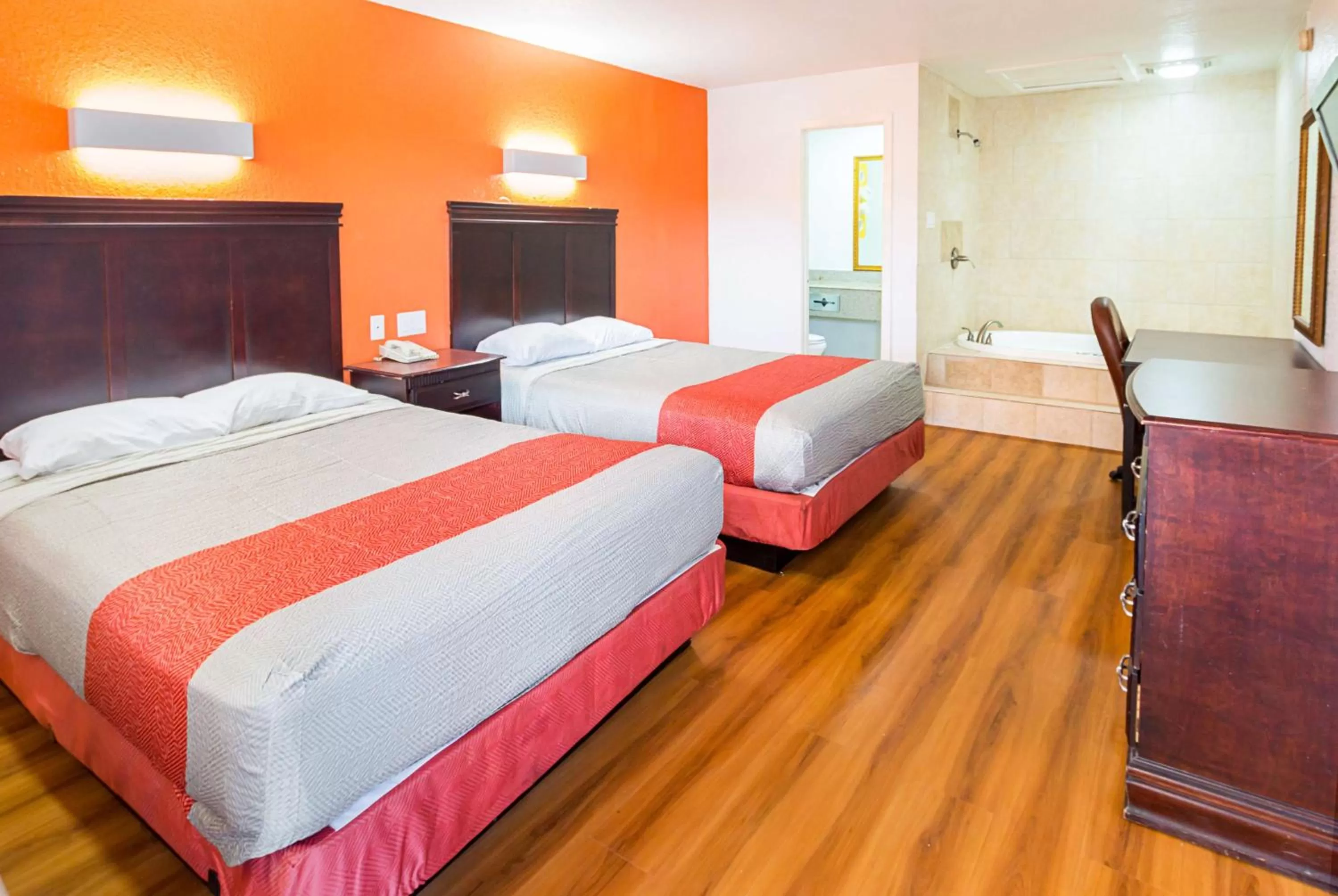 Queen Room with Two Queen Beds - Disability Access - Roll In Shower in Motel 6-Red Oak, TX - Dallas