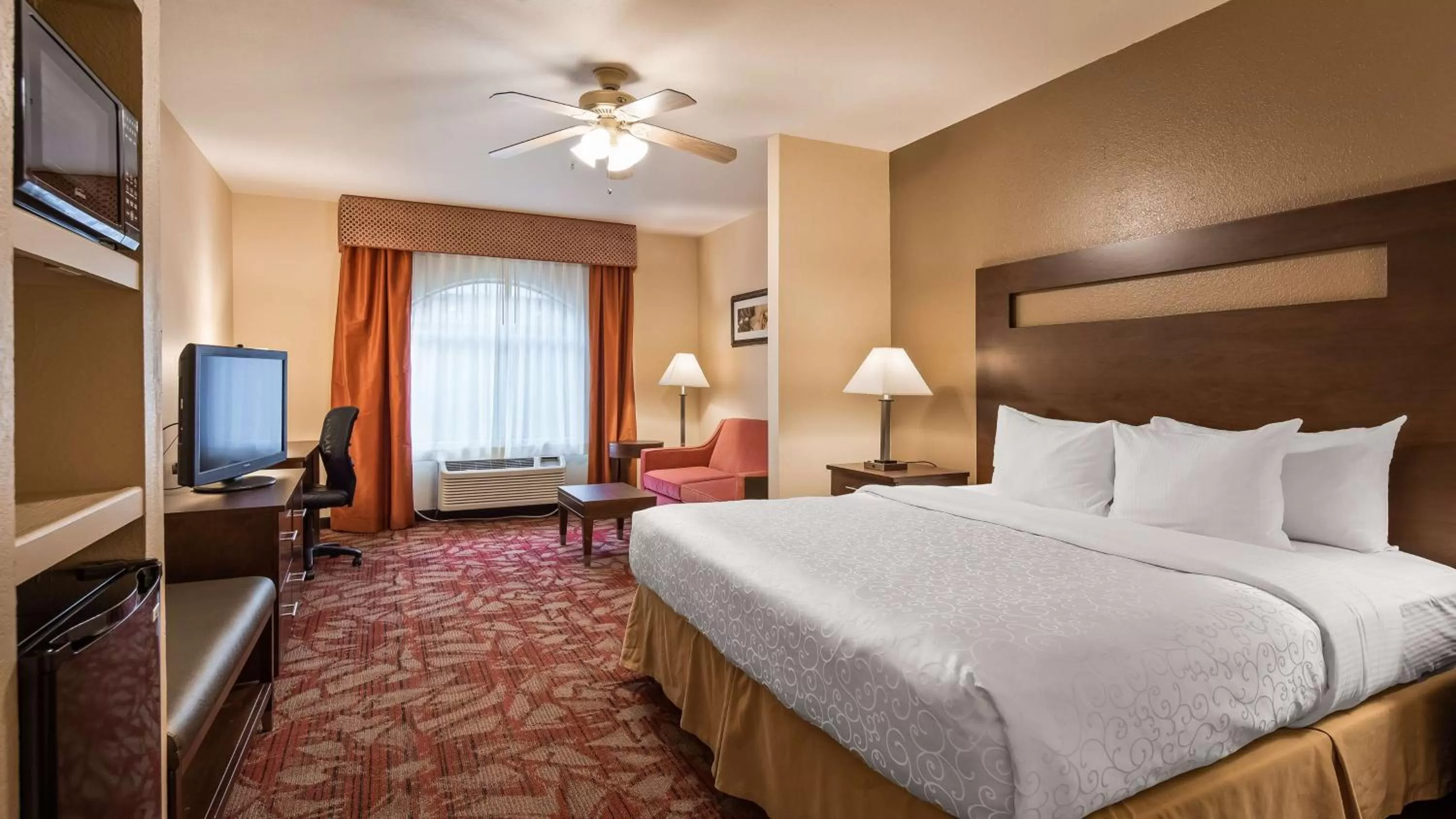 King Room with Bath Tub - Disability Access/Non-Smoking  in Best Western Plus Ruidoso Inn