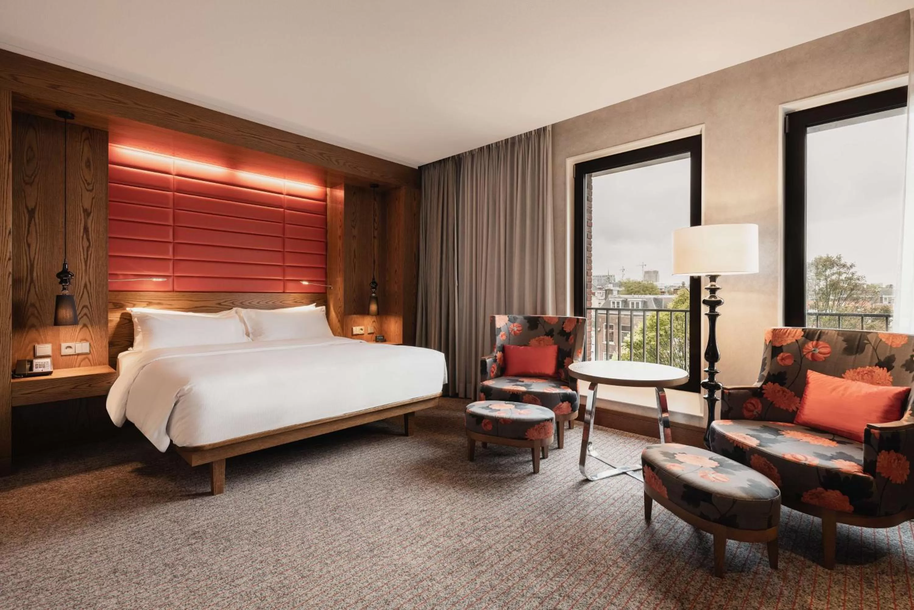 King Executive Studio with Lounge Access in Hilton The Hague