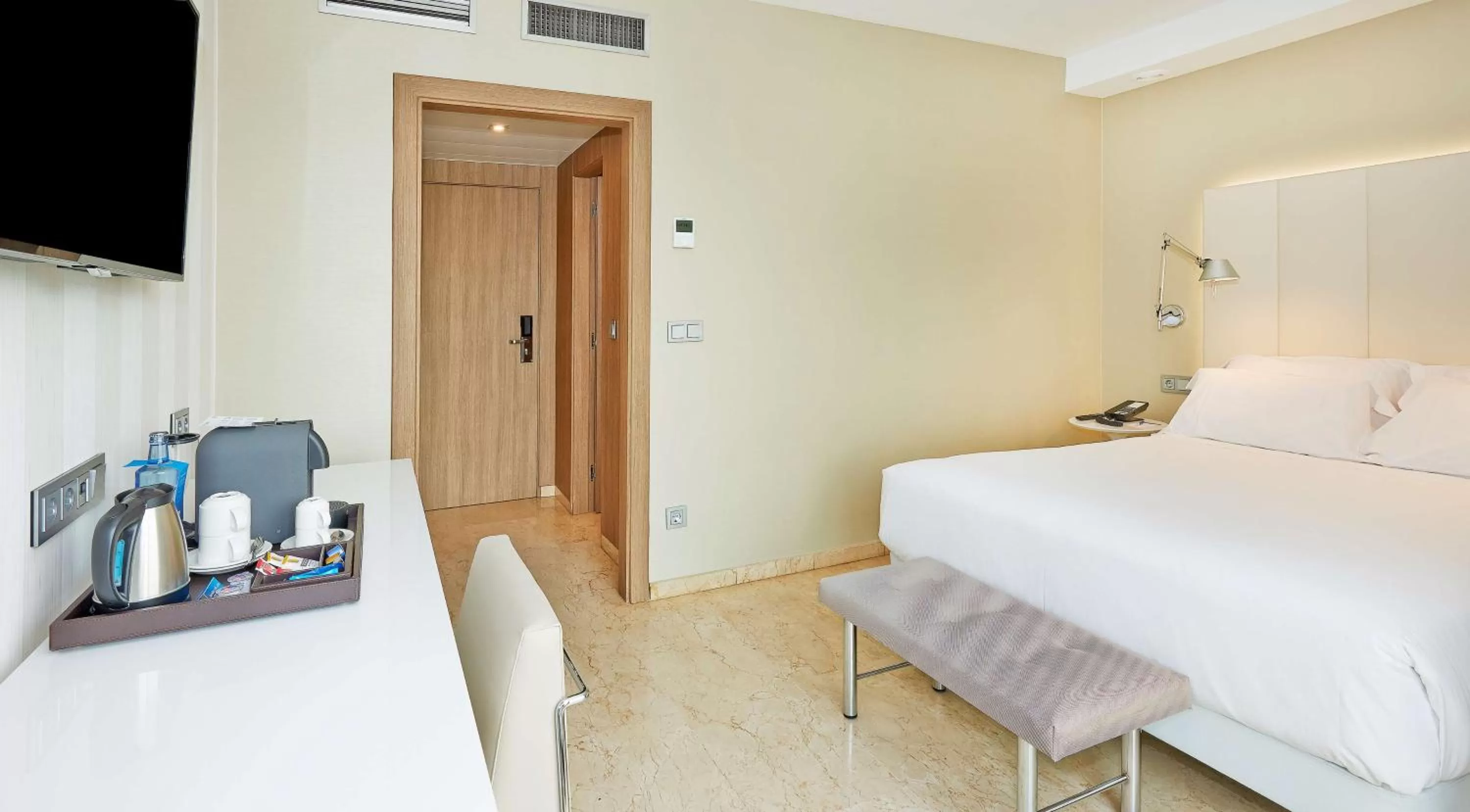 Standard Twin Room with View  in NH Ciudad de Zaragoza