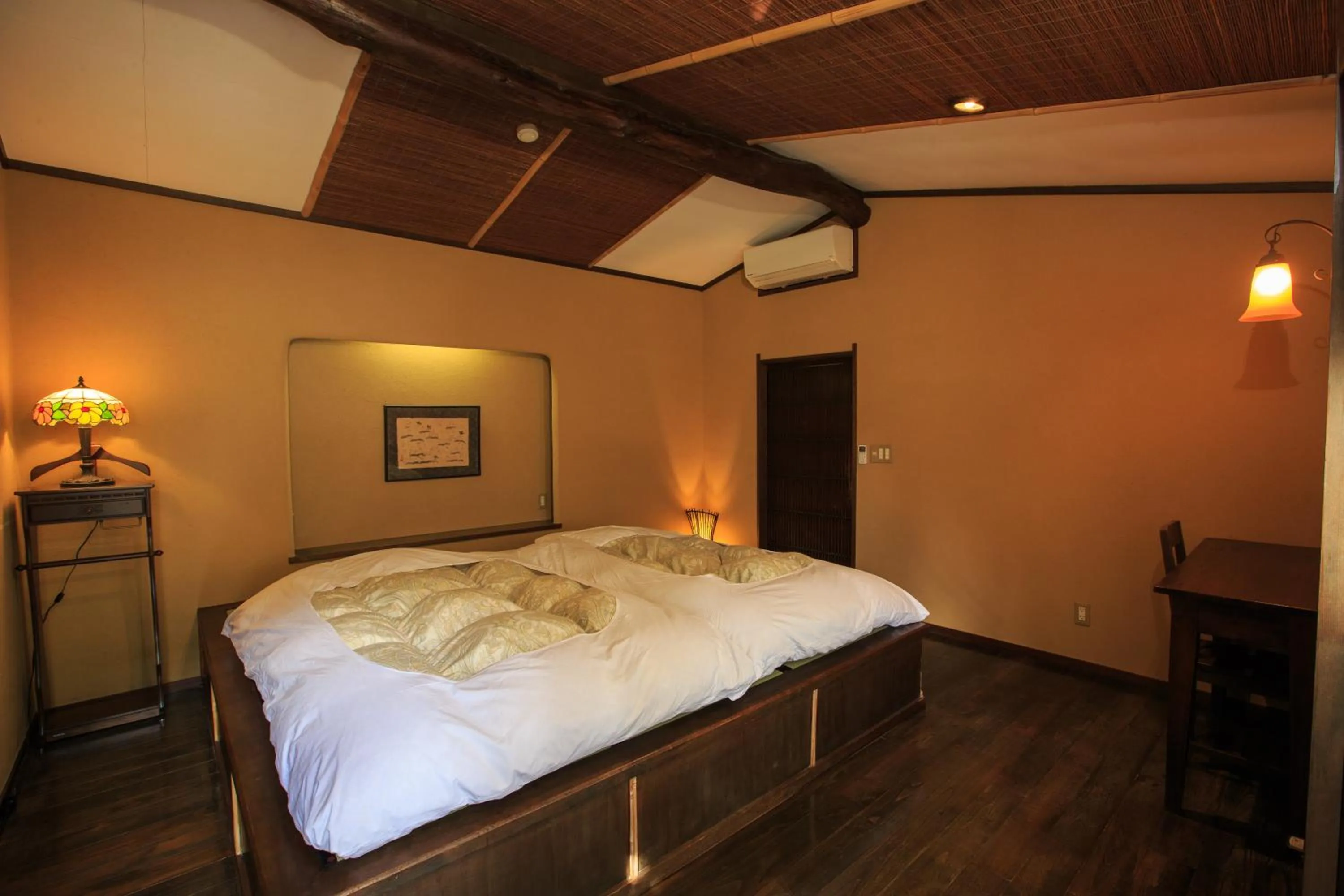 Suite with Hot Tub - single occupancy in Kinokuniya Ryokan