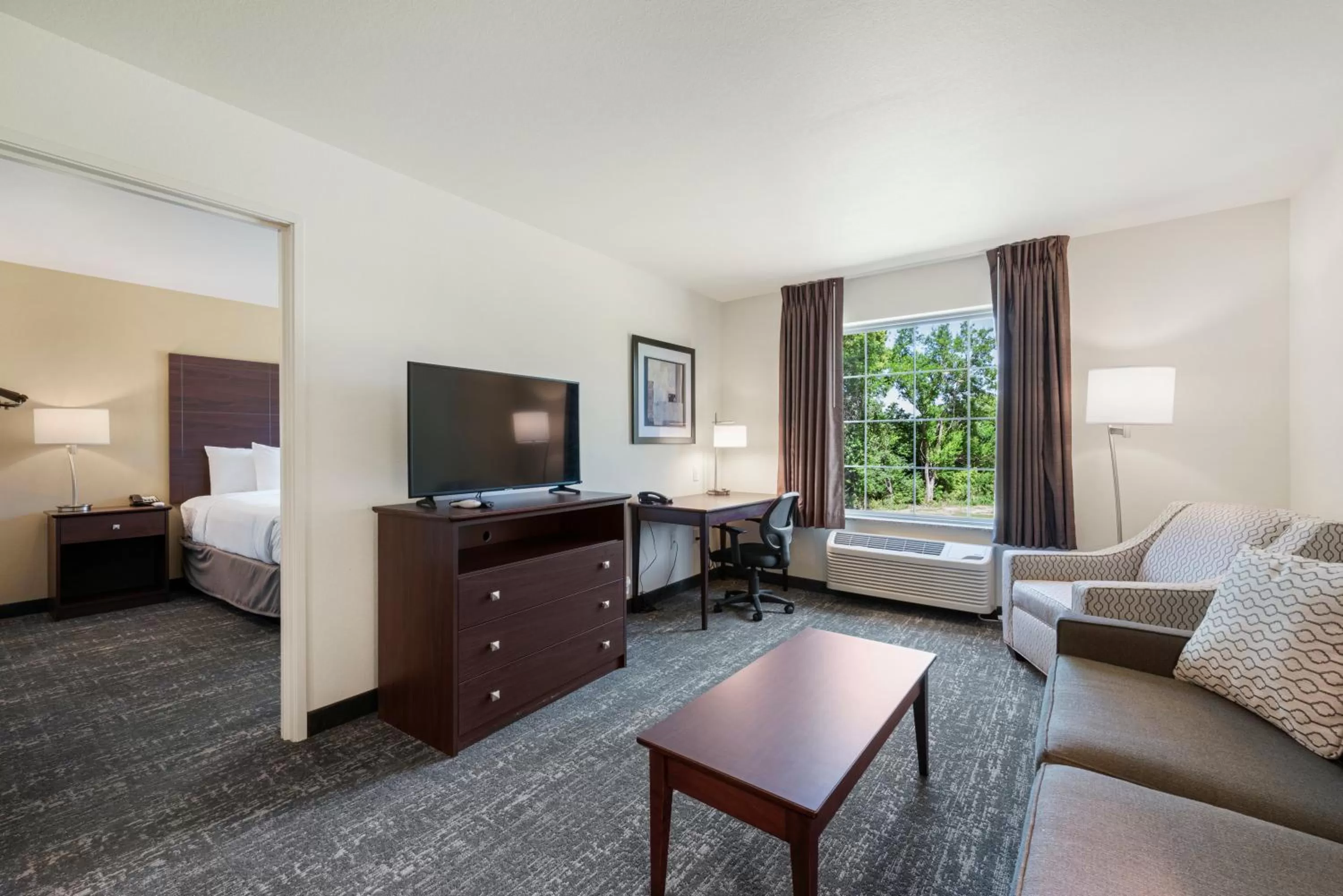 One-Bedroom Suite in Cobblestone Hotel & Suites - Urbana
