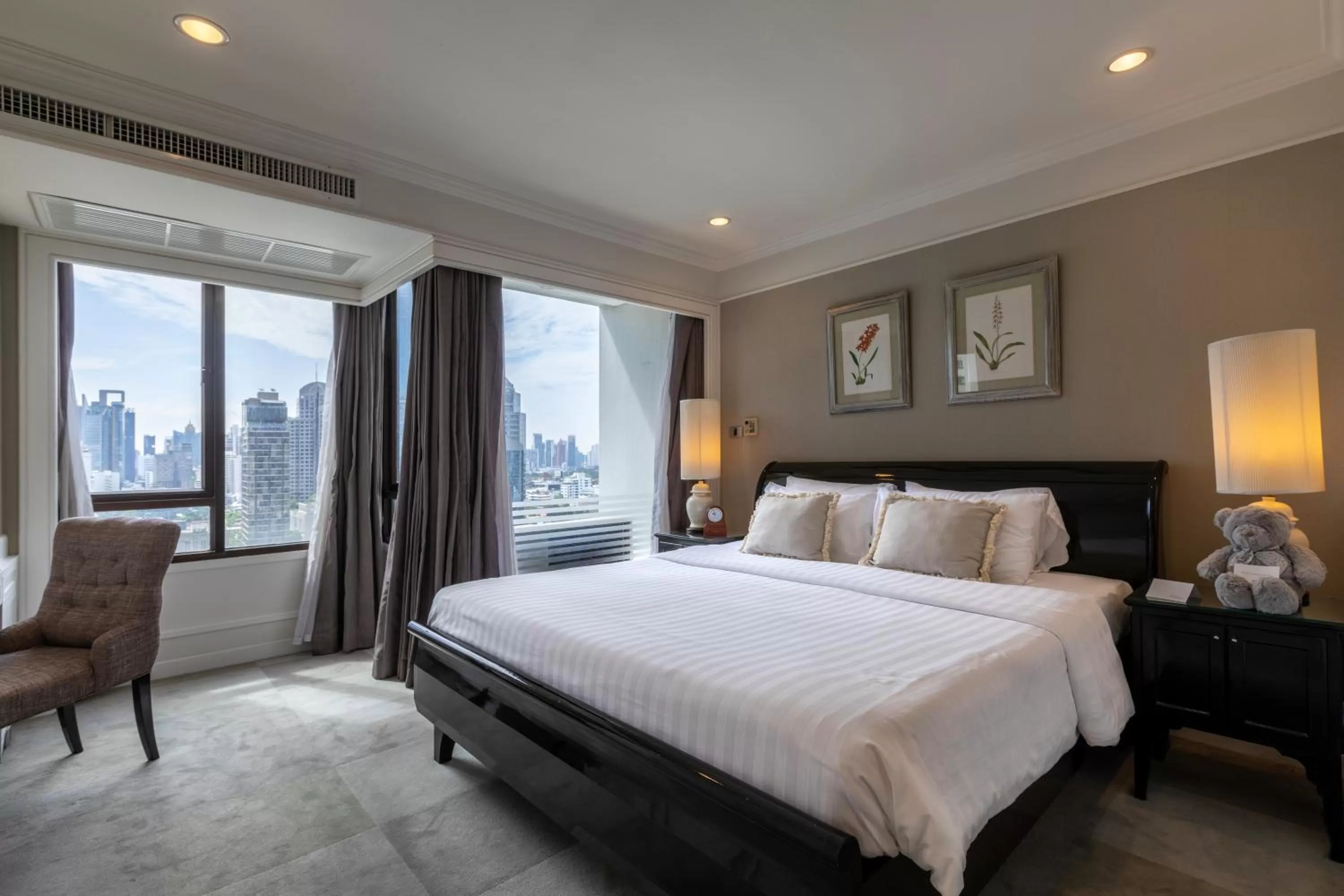 Studio Suite with Lounge Access in Cape House Hotel, Bangkok