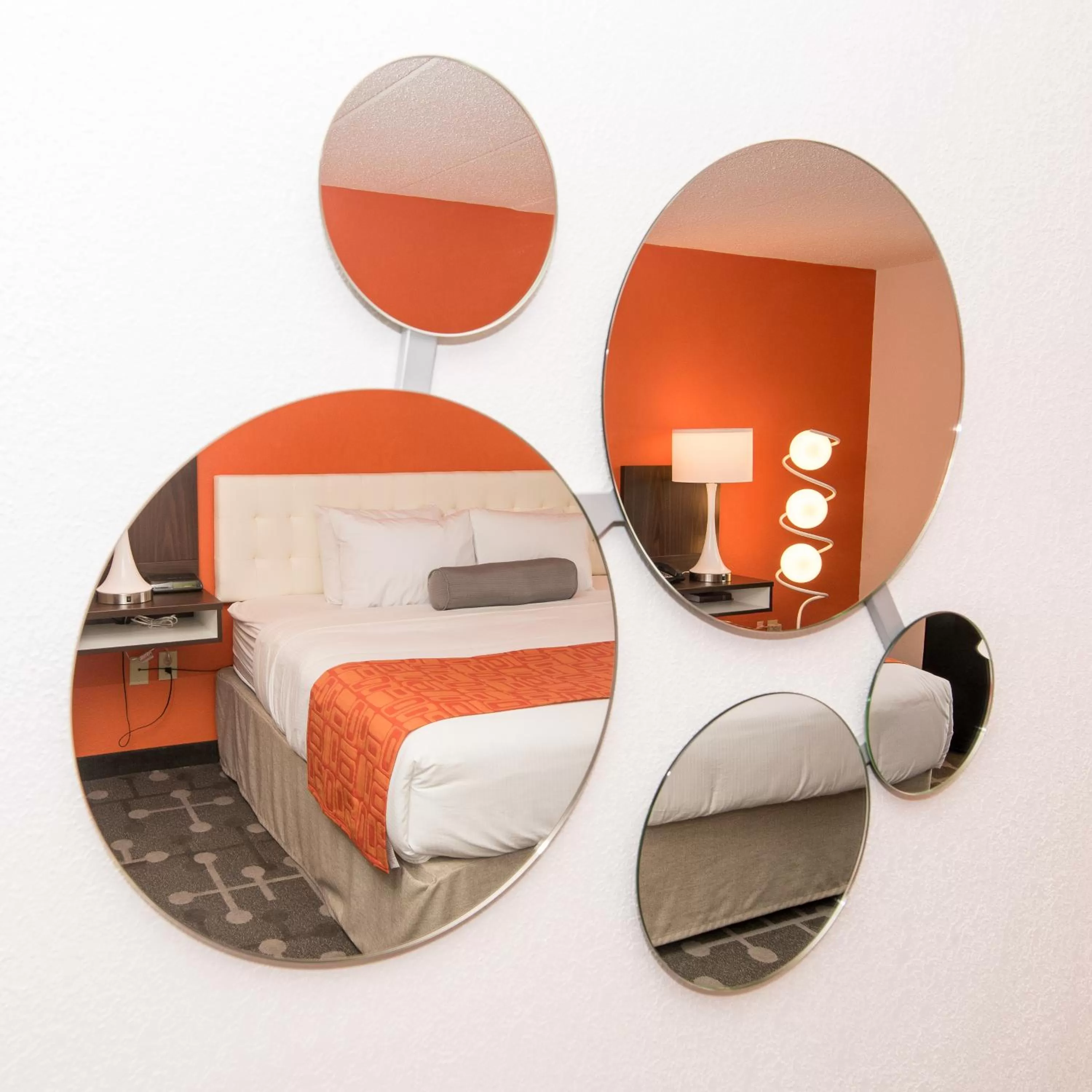 King Room - Non-Smoking in Howard Johnson by Wyndham Portsmouth