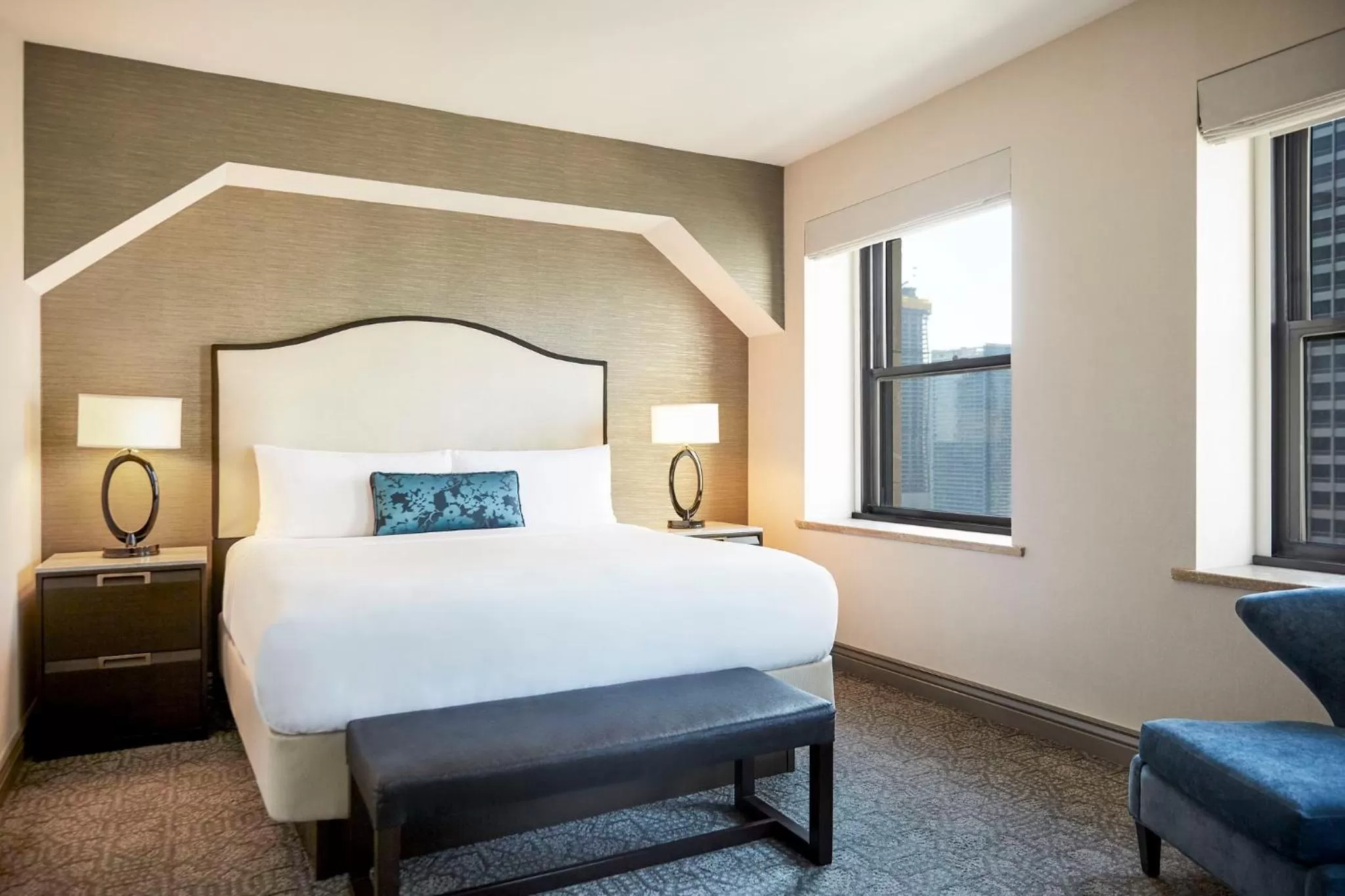 Premium Room in InterContinental Chicago Magnificent Mile by IHG