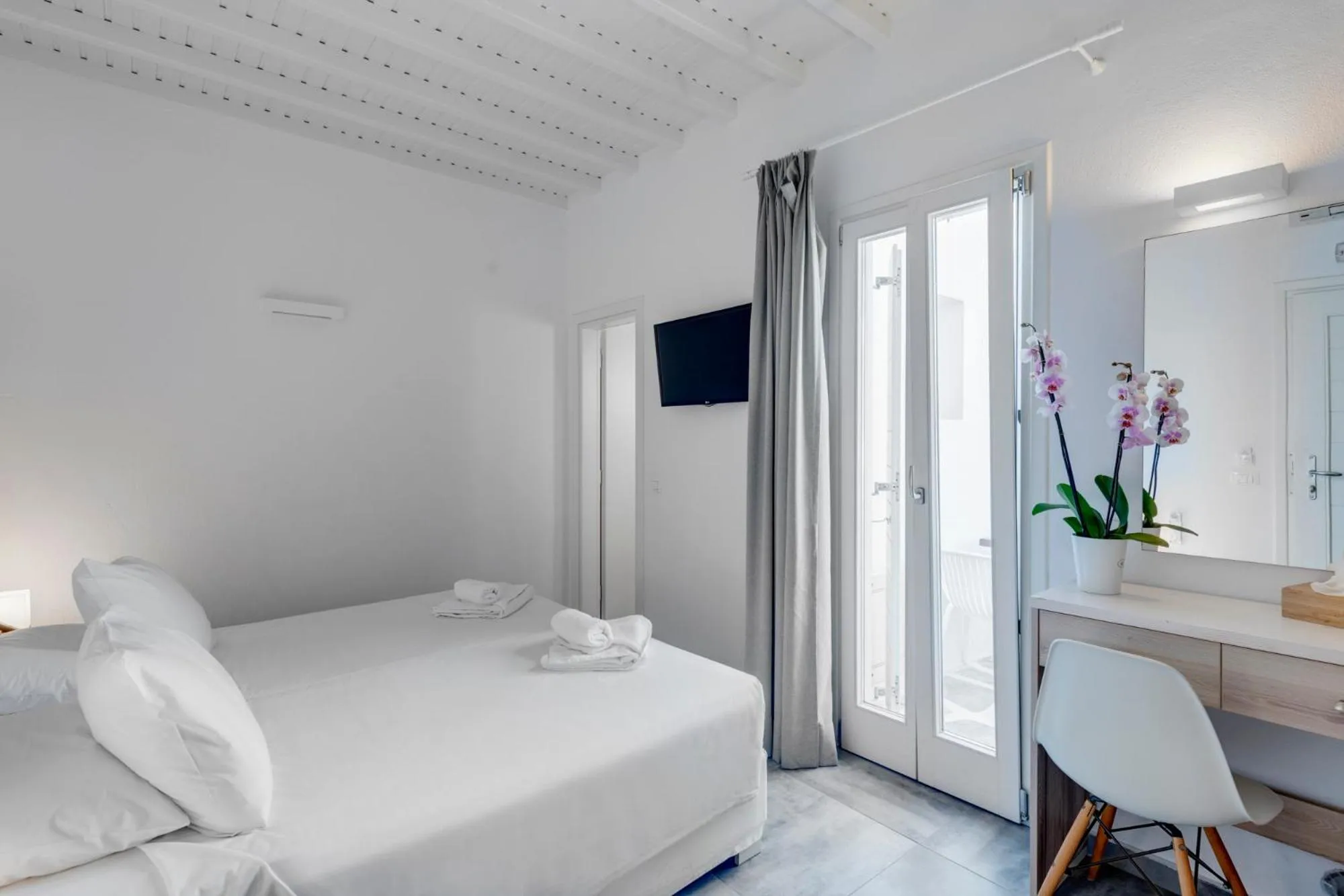 Bed in Makis Place