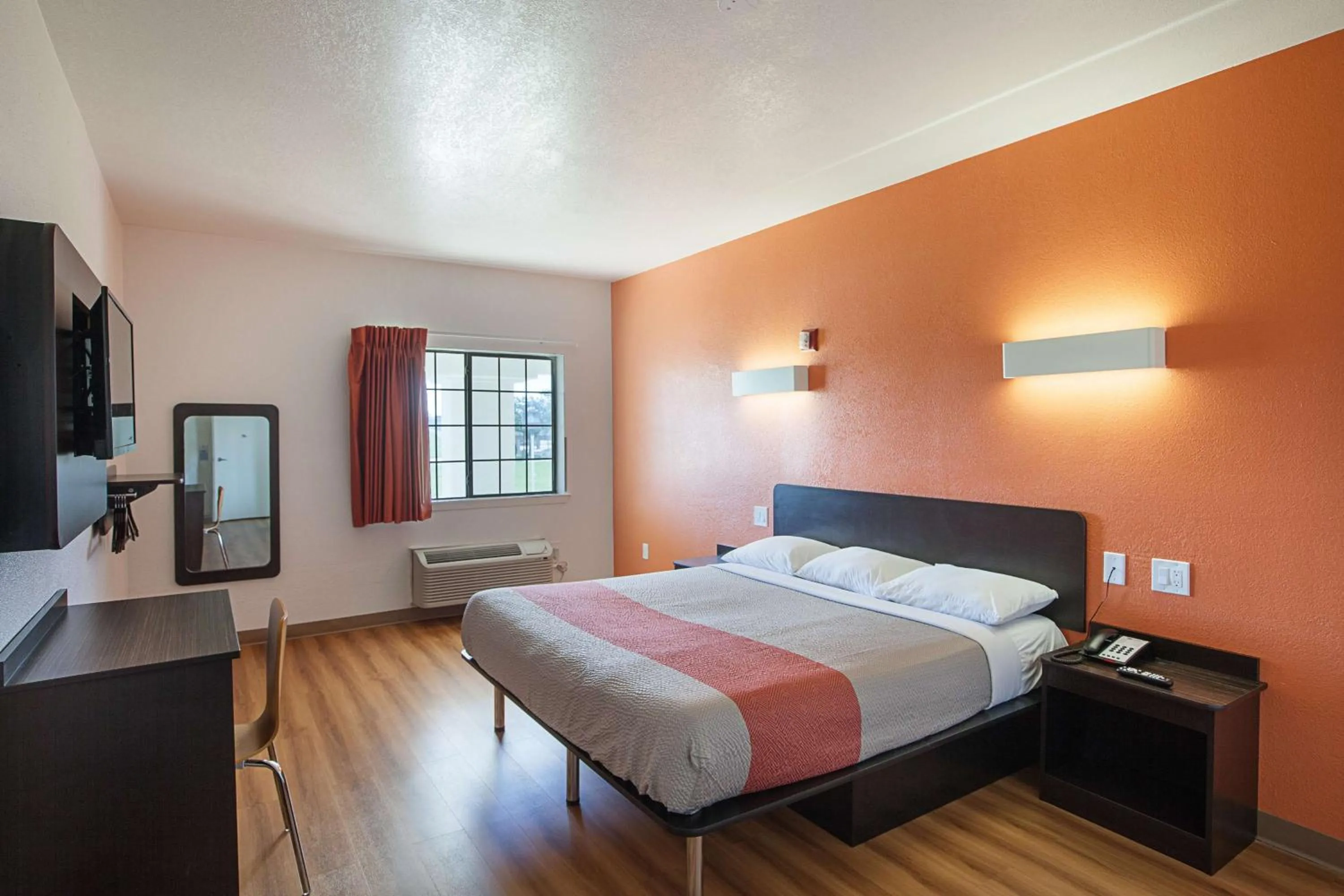 King Room with Roll-in Shower - single occupancy - Disability Access - Non-Smoking in Motel 6-Bedford, TX - Fort Worth