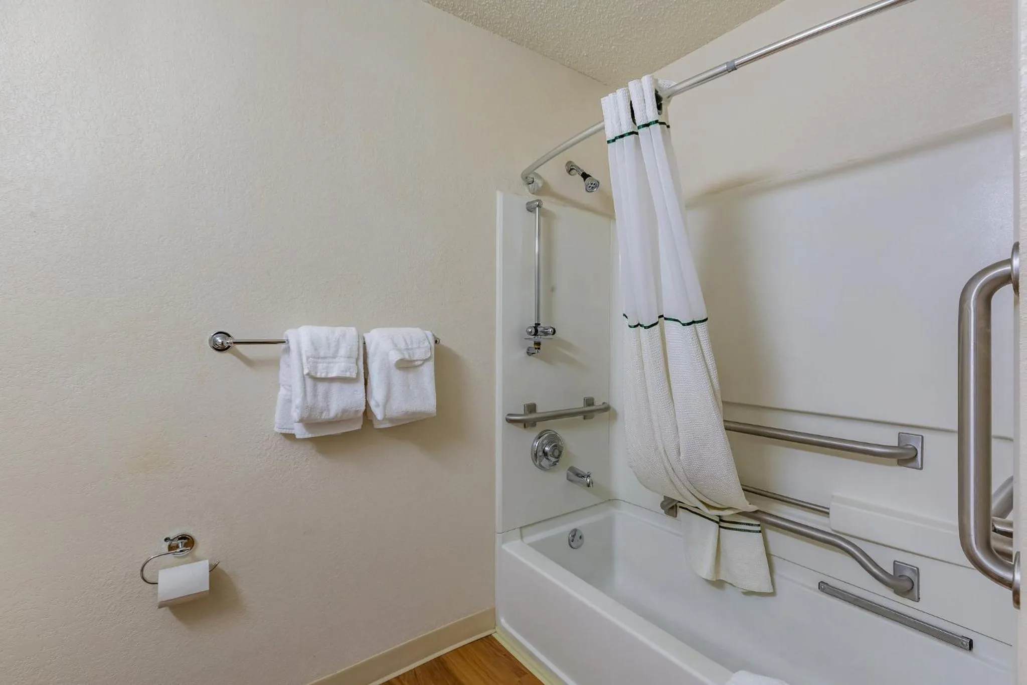 Studio Queen Room Disability Access Non-Smoking    in HomeTowne Studios by Red Roof Gainesville, GA