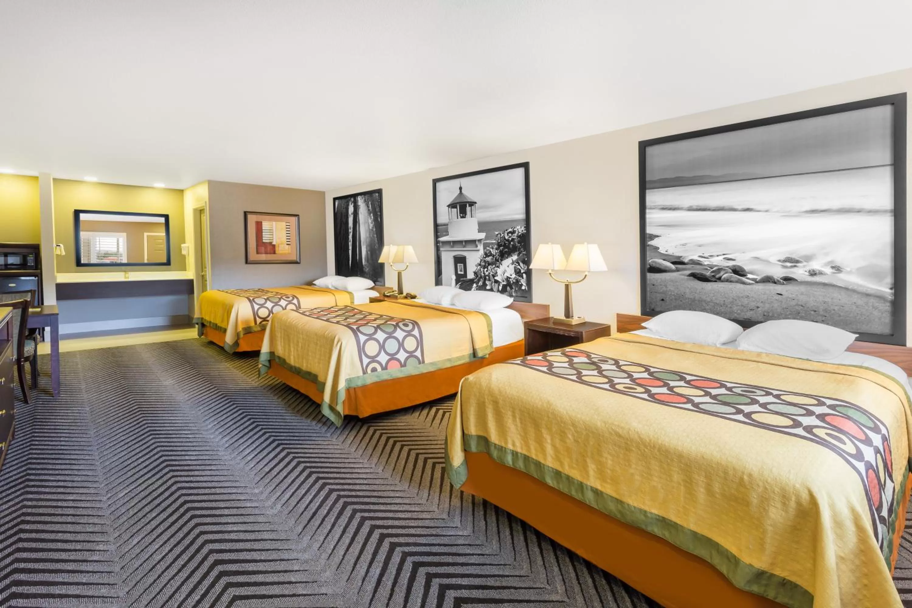 Three Queen Beds - Non-Smoking in Super 8 by Wyndham Fortuna