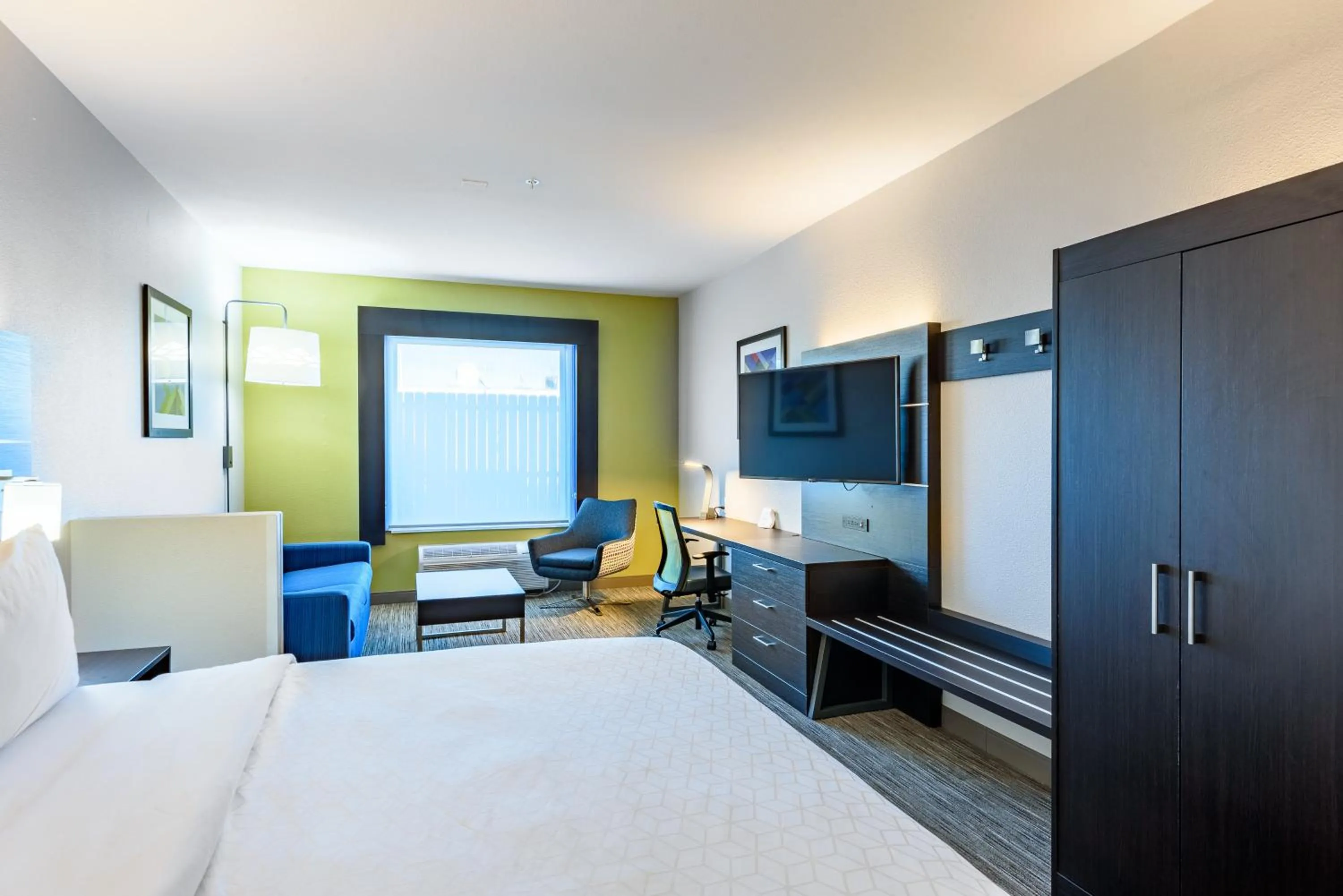 King Suite - Non-Smoking in Holiday Inn Express Hotel and Suites Bastrop by IHG