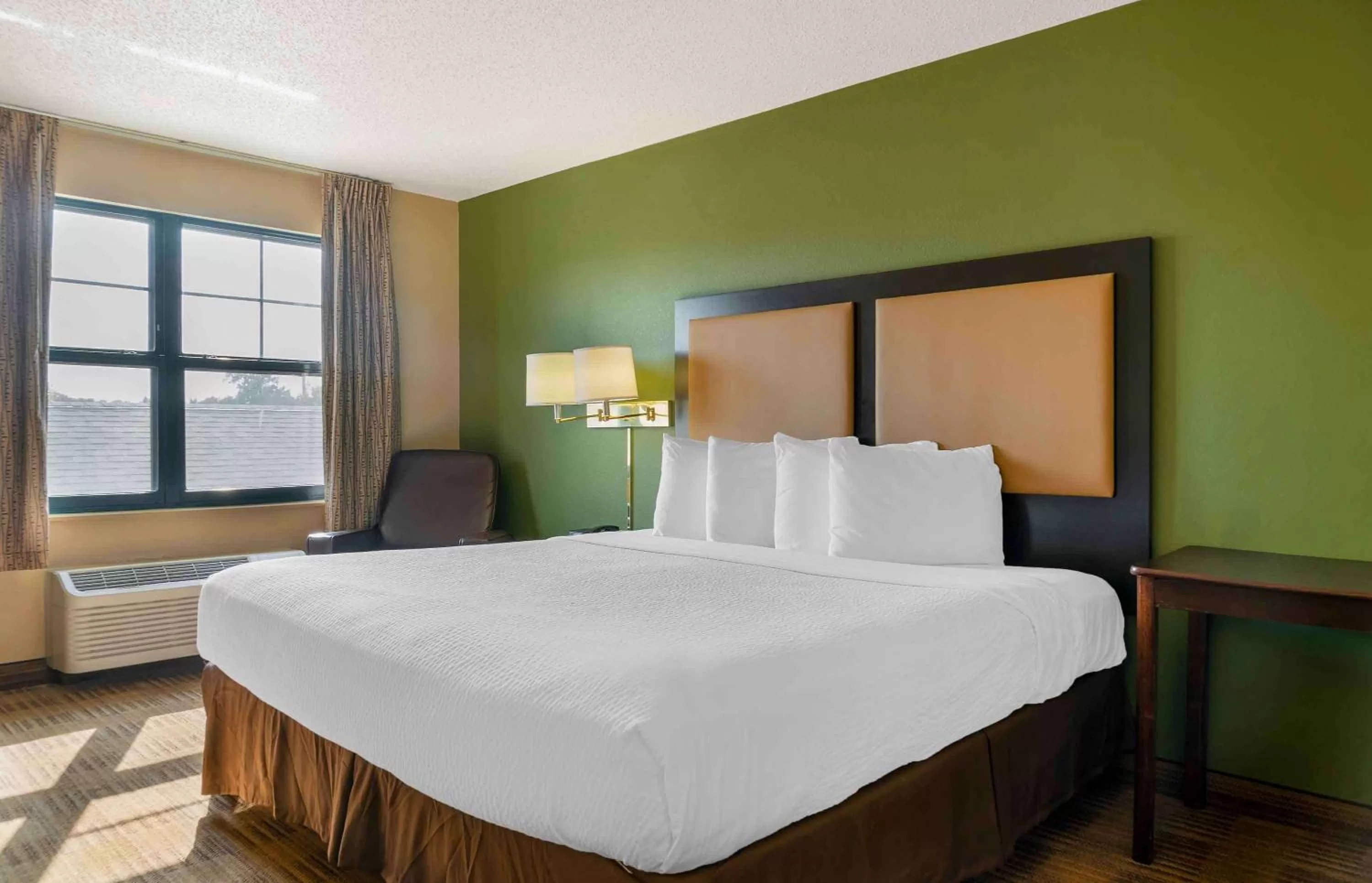 Studio with 1 King Bed - Non-Smoking in Extended Stay America Suites - Detroit - Canton