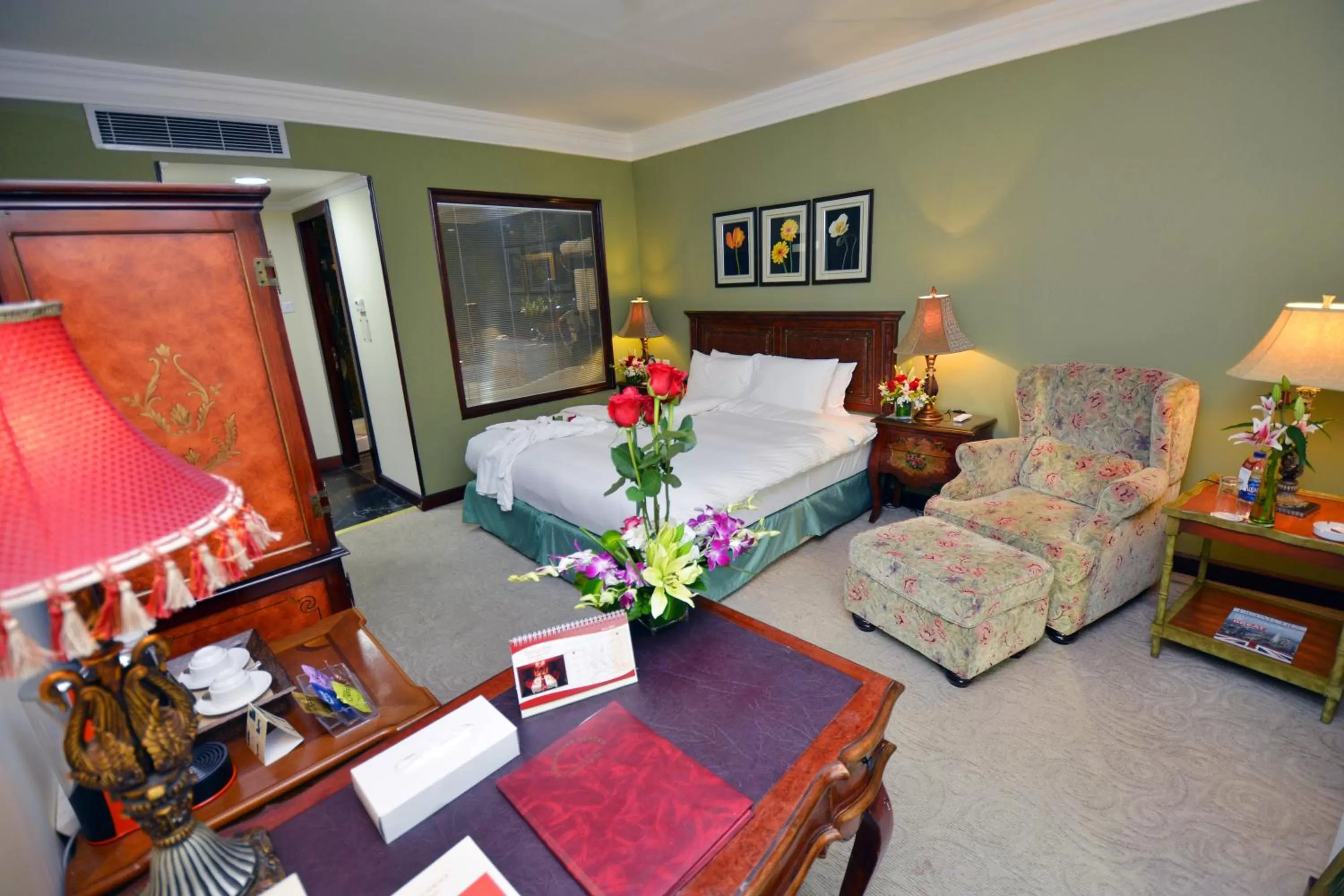 Superior Queen Room - single occupancy in The Convention Center & Royal Suites Hotel