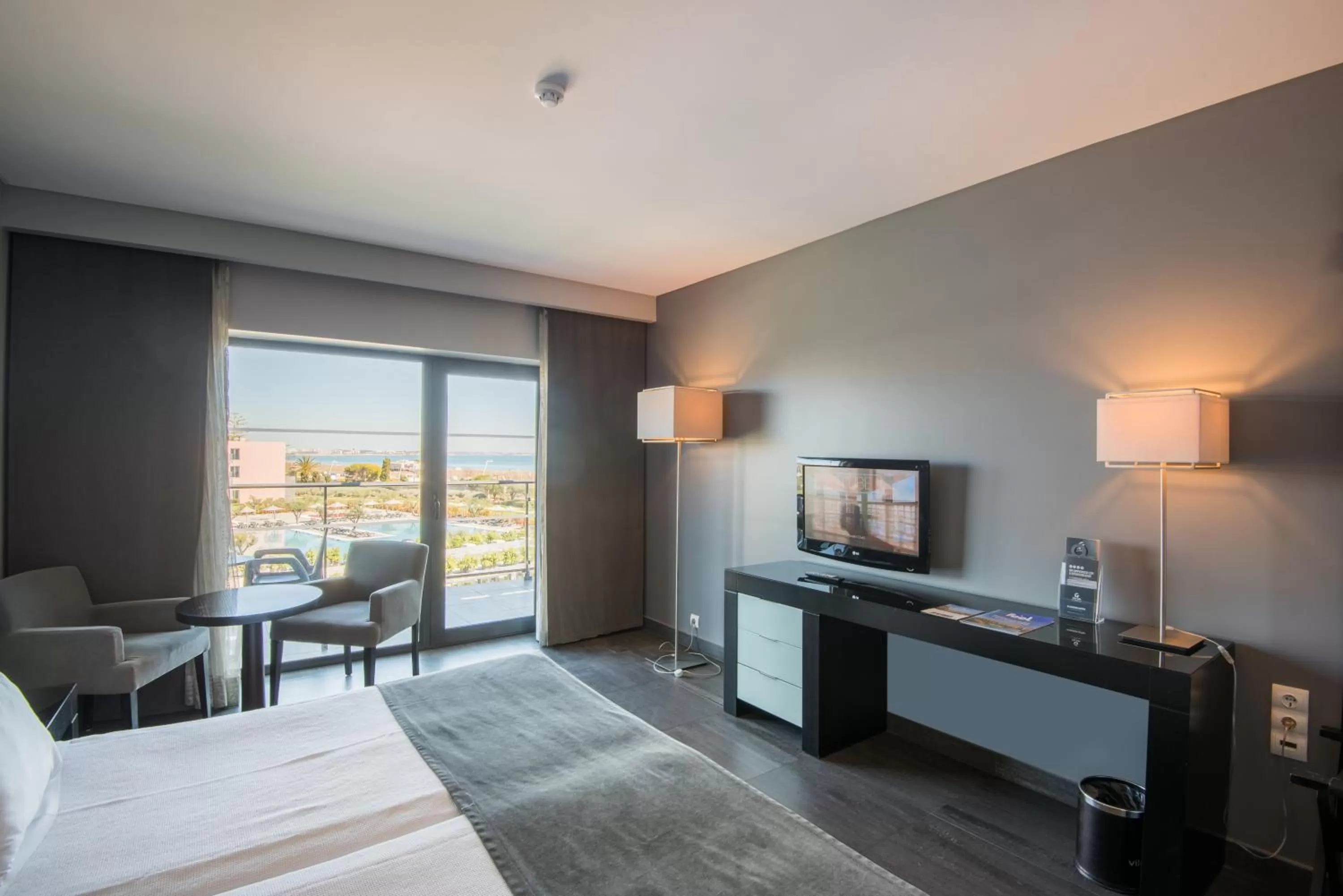 Superior Single Room with Sea View - single occupancy in Vila Gale Lagos