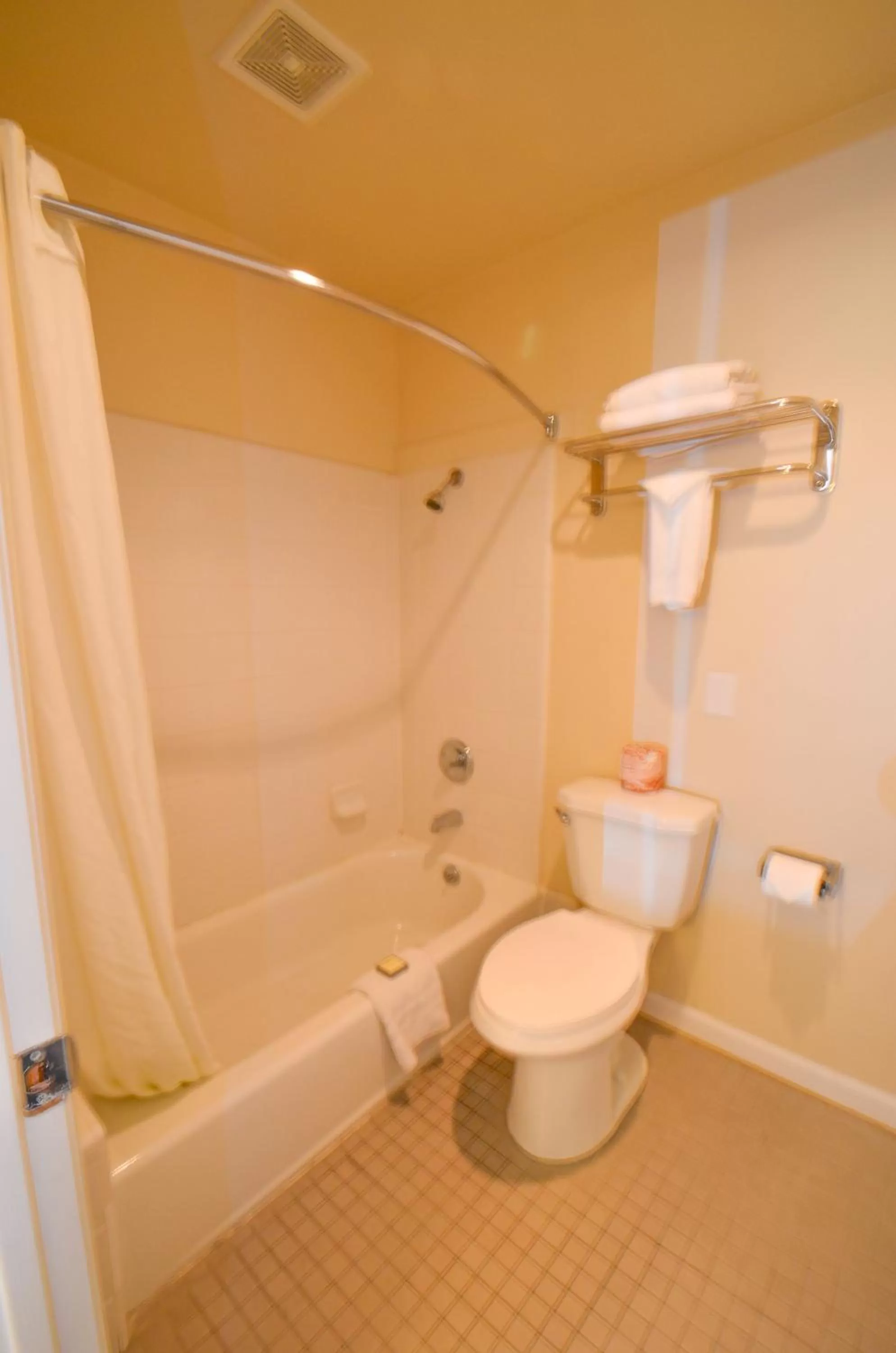 King Room in Bay Front Inn