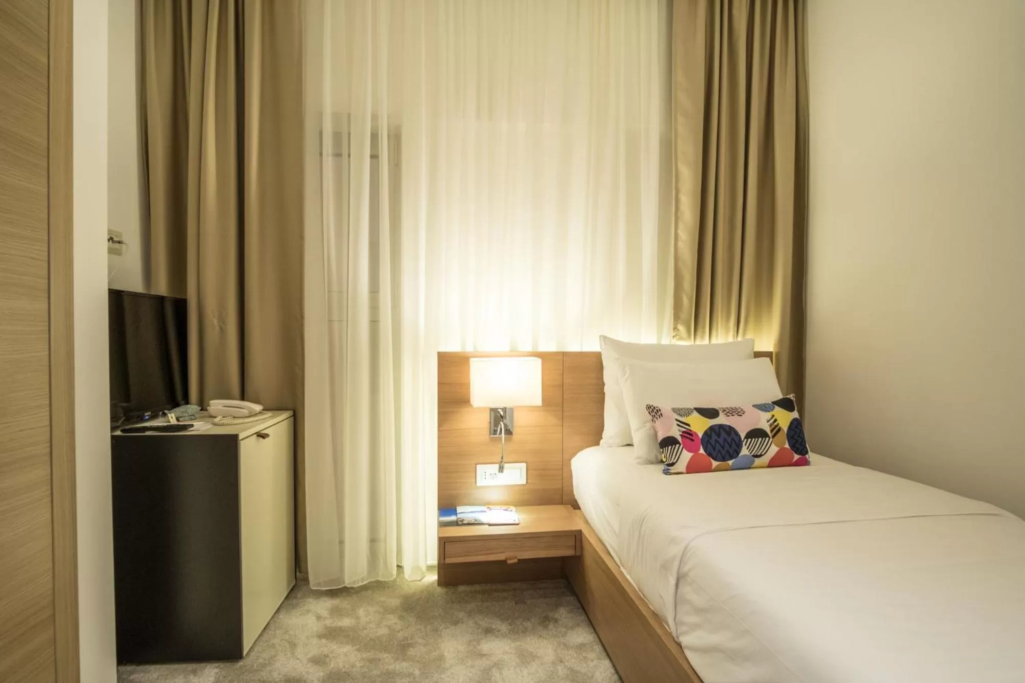 Single Room with Inner Courtyard View - single occupancy in Hotel Harmonia by Dukley