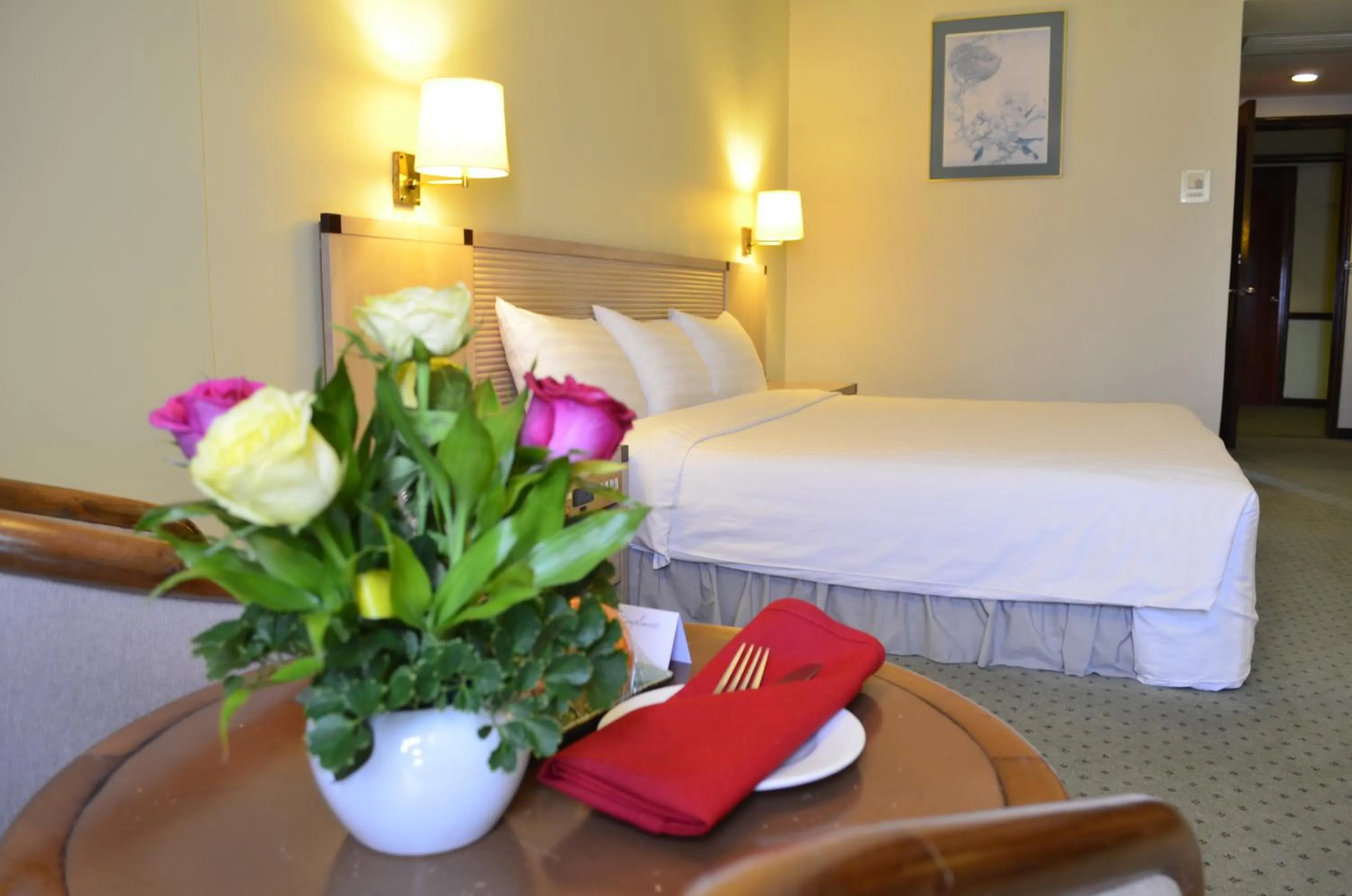 Deluxe Double or Twin Room with City View - single occupancy in Hotel Cambodiana