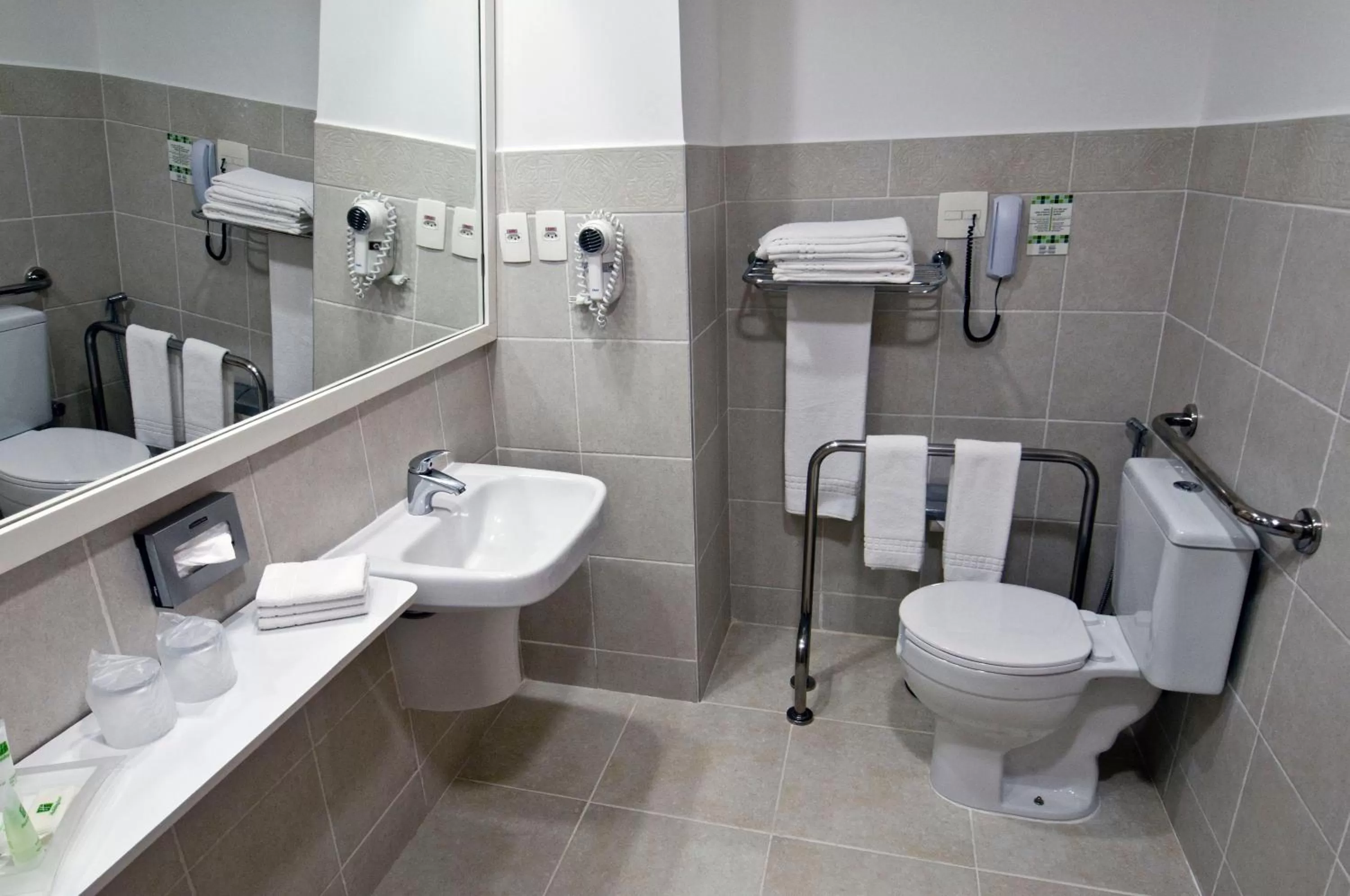 Standard King Room - single occupancy - Accessible in Holiday Inn Manaus by IHG