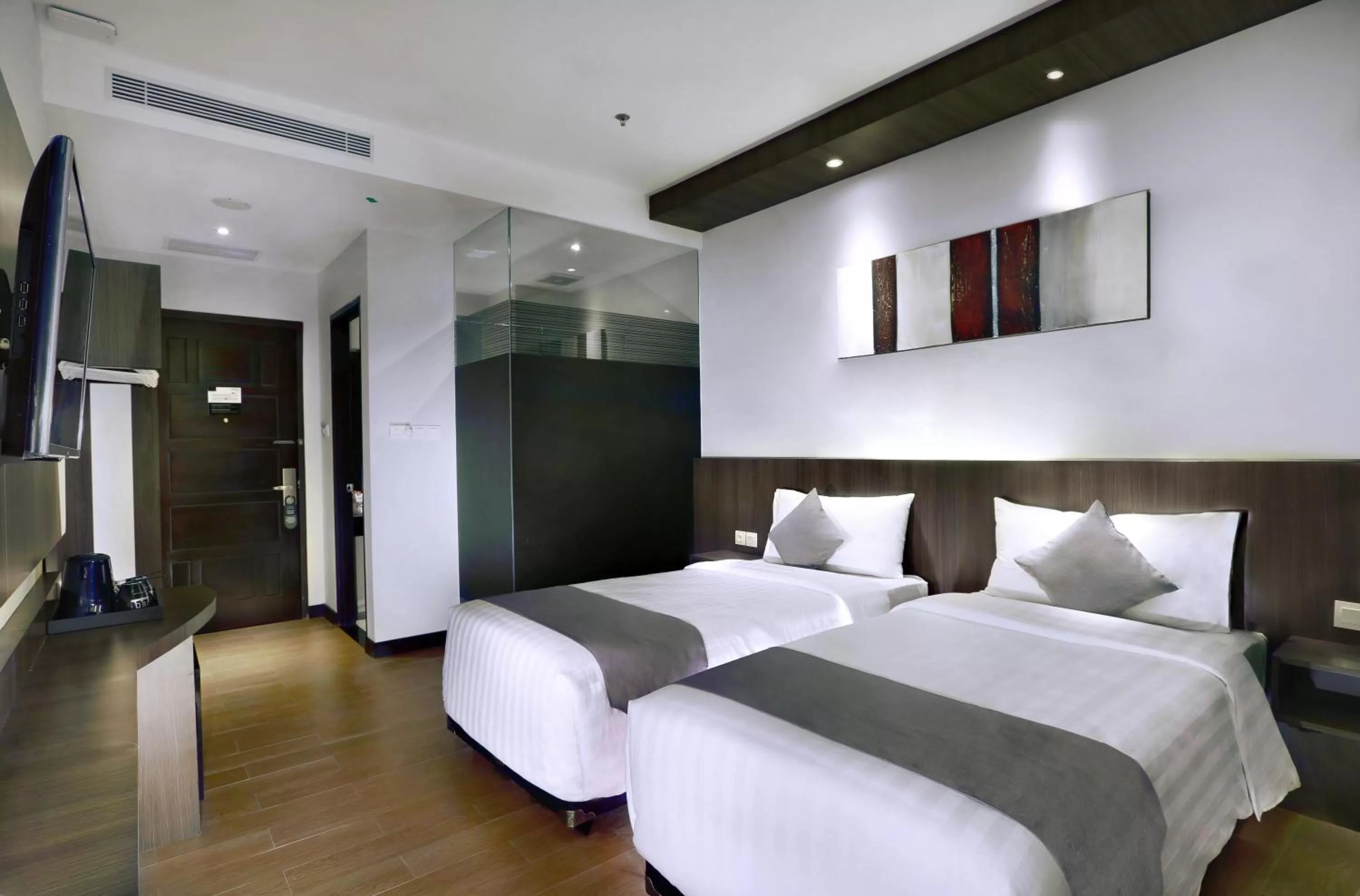 Superior Double or Twin Room in Neo Dipatiukur Bandung by ASTON