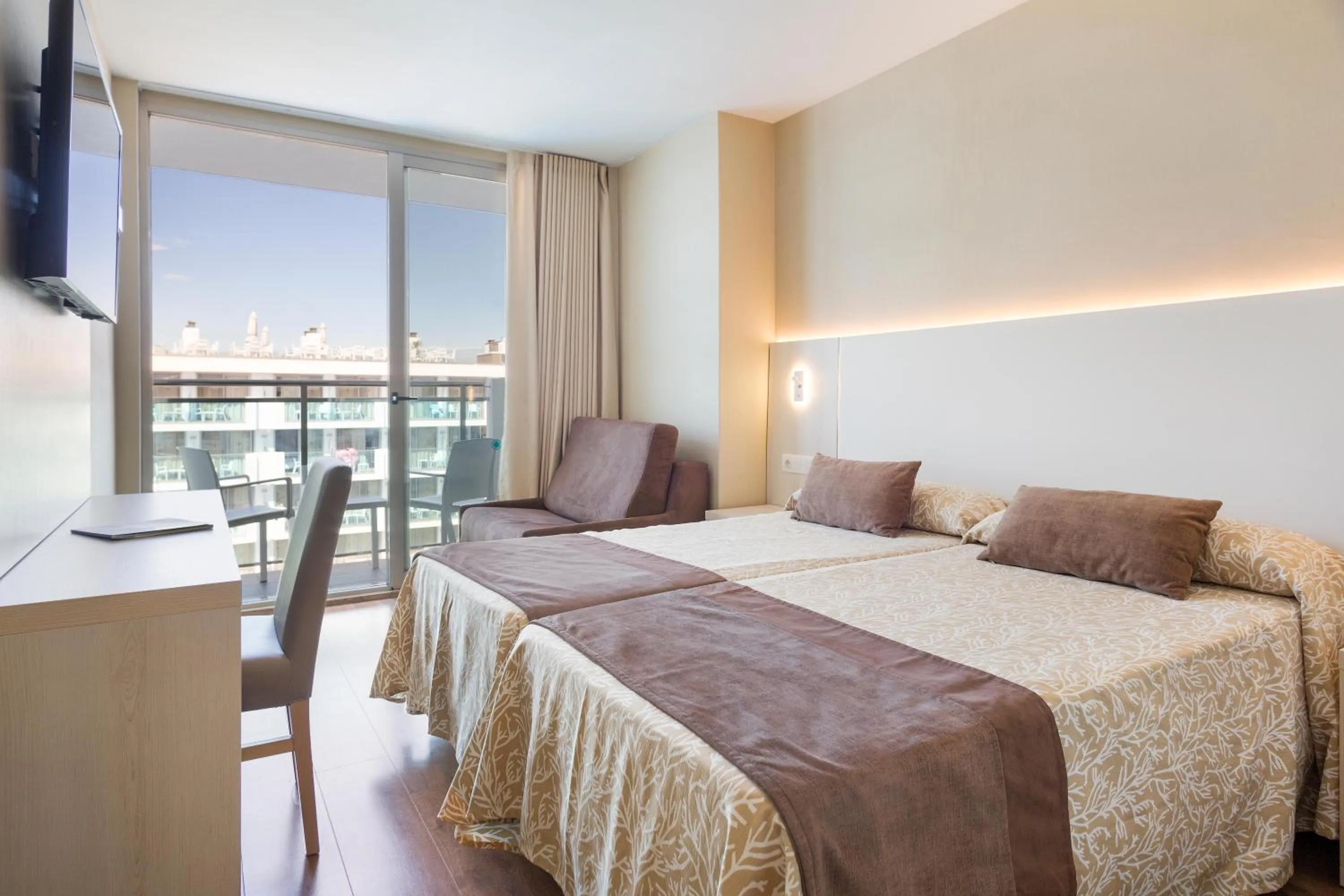 Standard Double Room (2 Adults) in Hotel Best Maritim