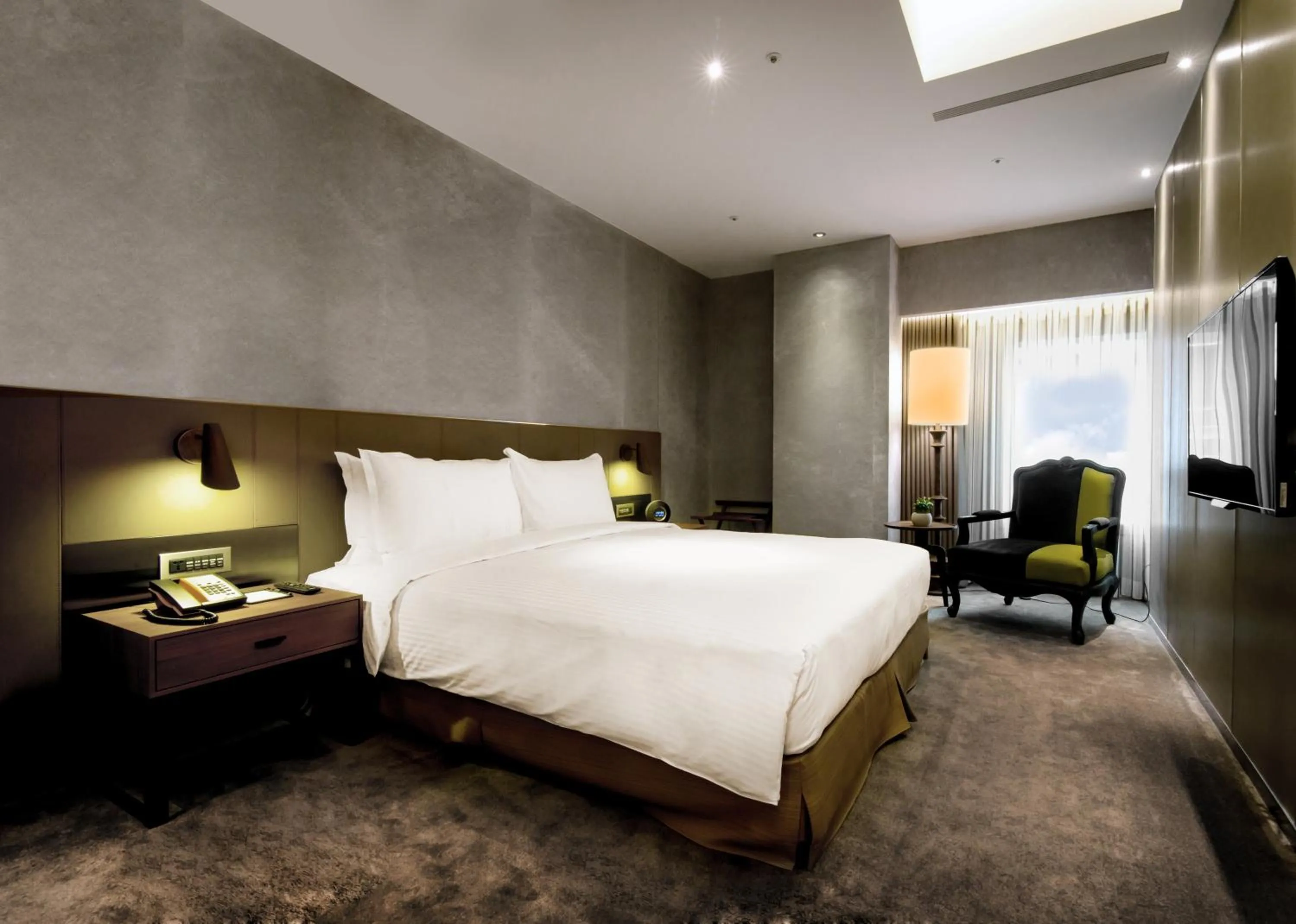 Standard Double Suite in CHECK inn Taipei Nanjing