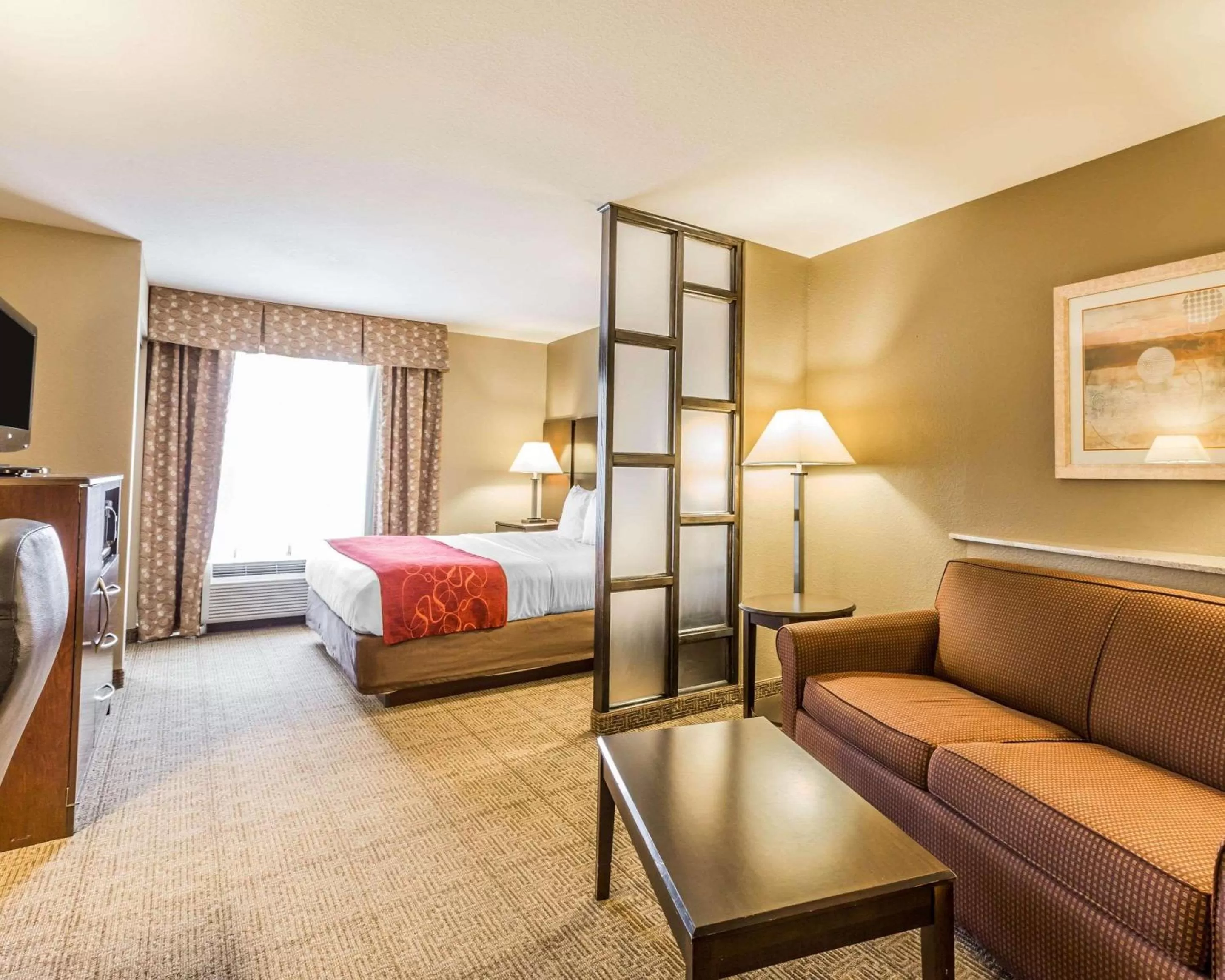 King Suite - Accessible/Non-Smoking in Comfort Suites Commerce