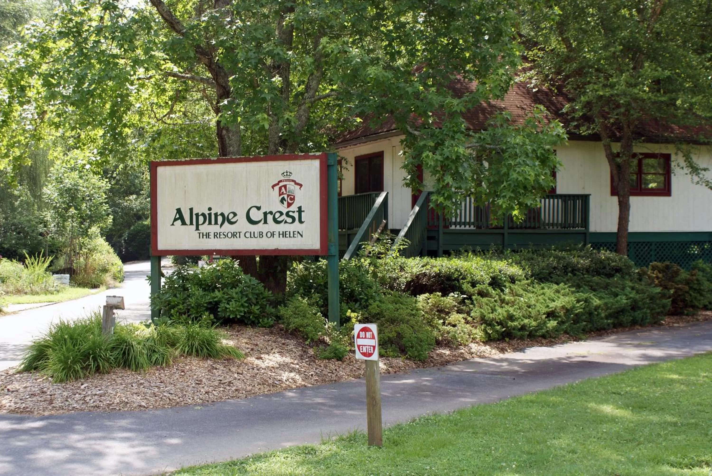 Alpine Crest Resort