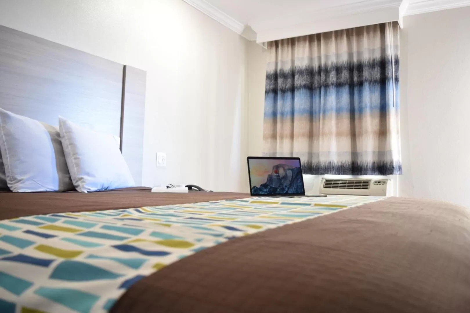 King Room in Mojave Inn