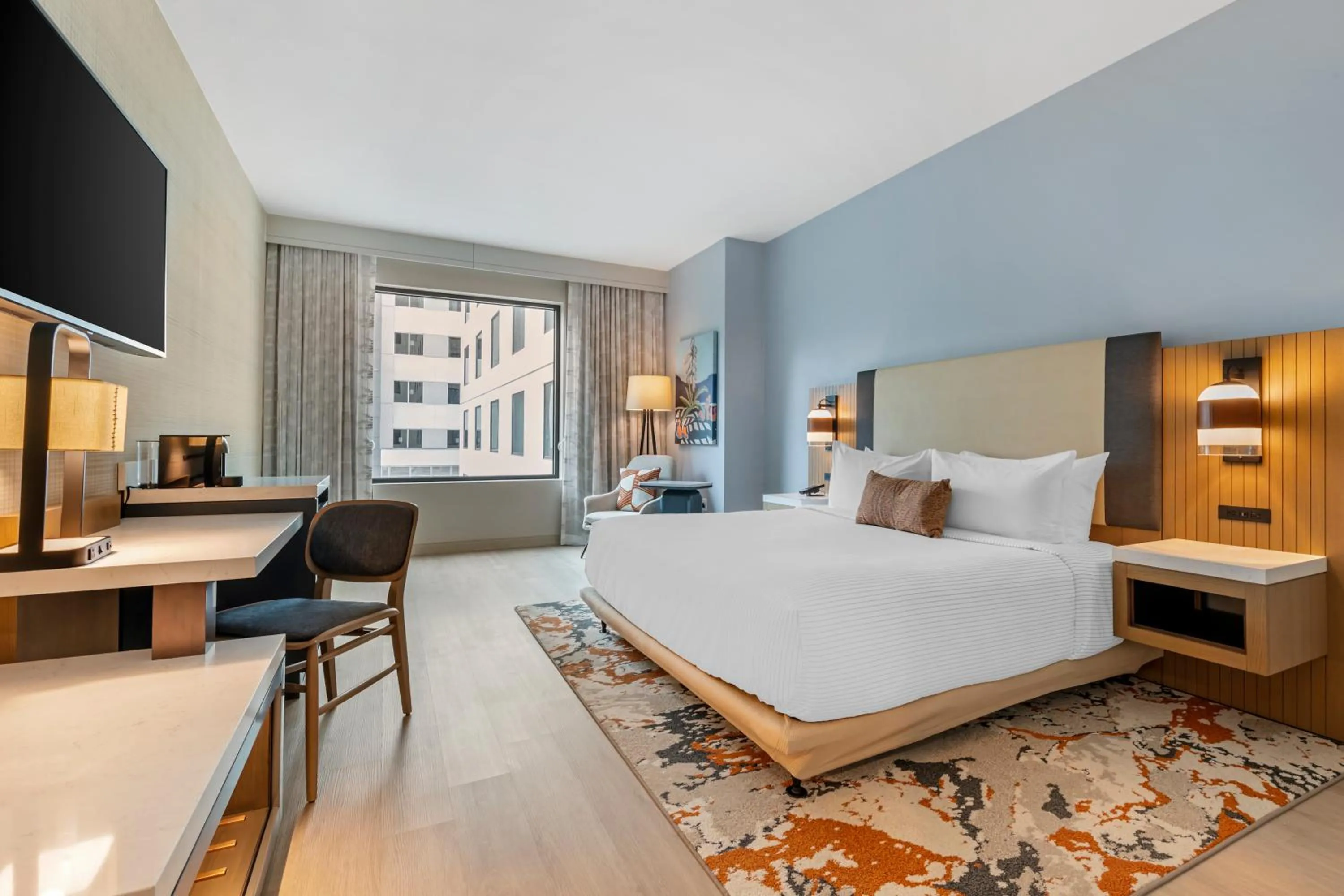 King Room with Tub - Disability Access/Non Smoking in Cambria Hotel Austin Downtown