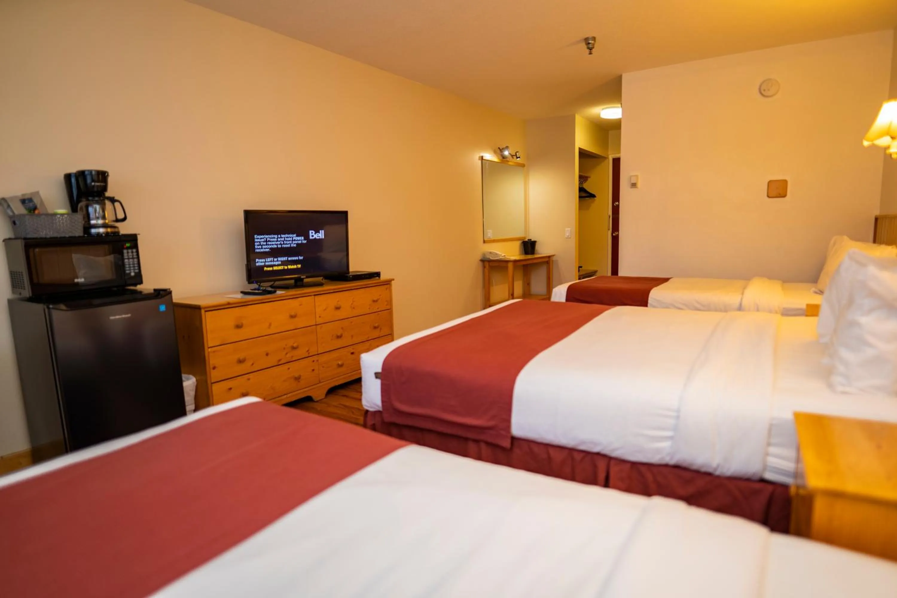 Family Room in Canadas Best Value Inn- Riverview Hotel