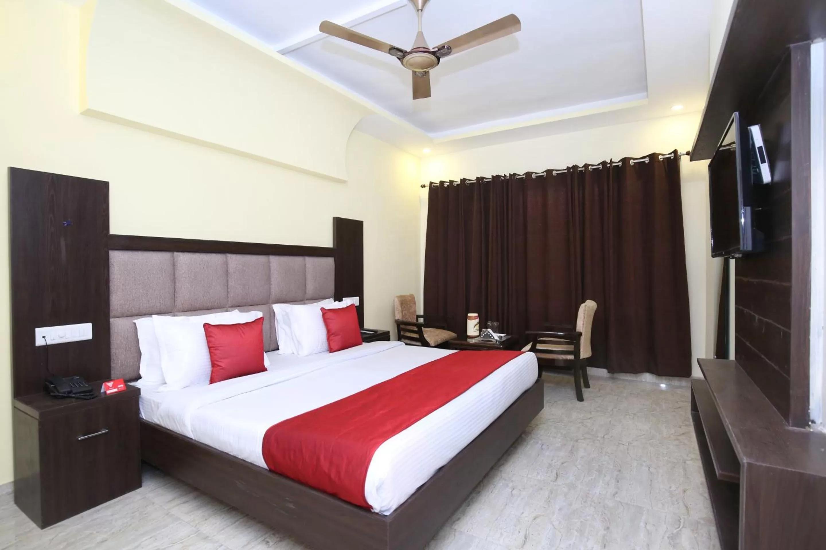 Deluxe Triple Room in Capital O Hotel Royal