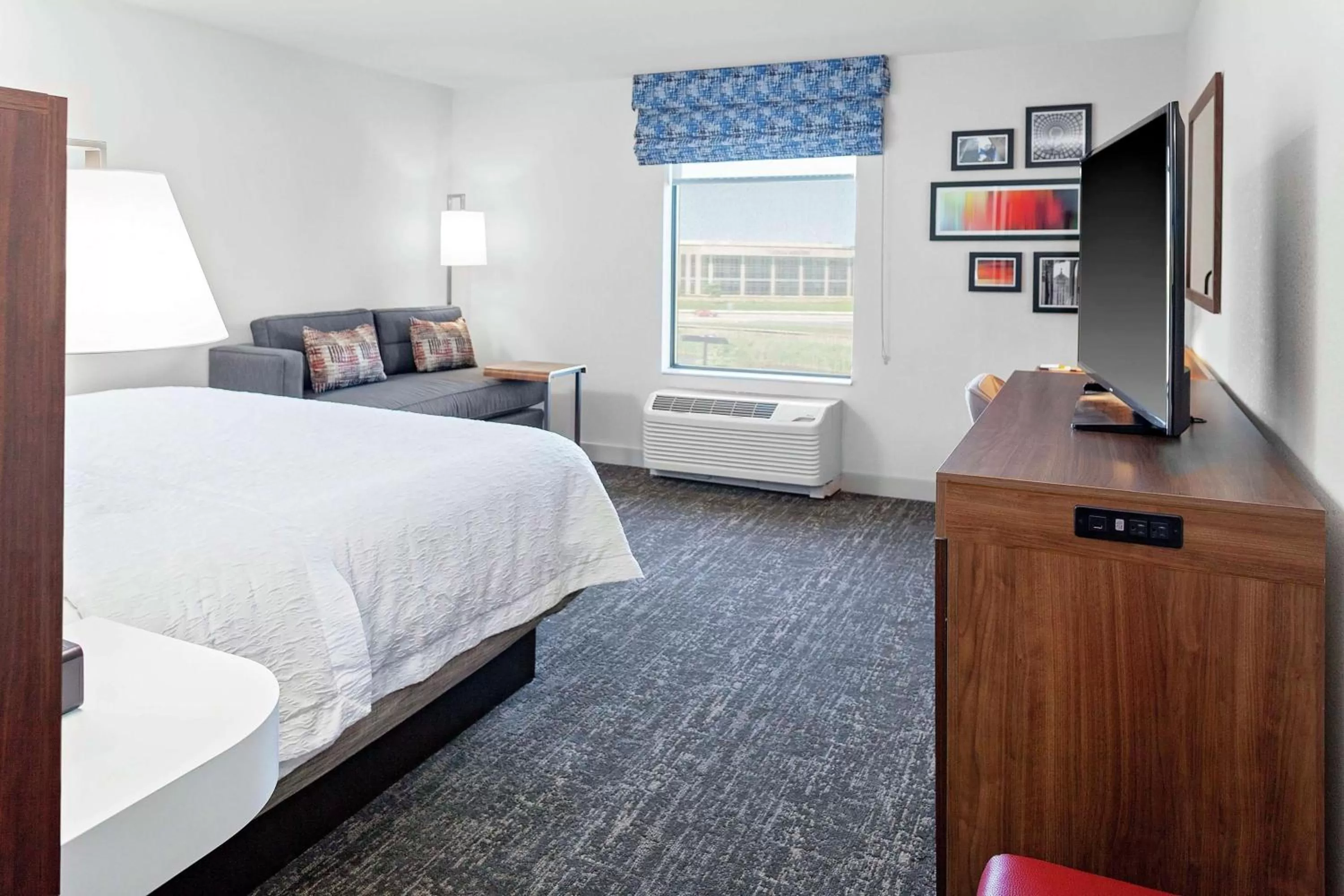 King Room with Sofa Bed - Non-Smoking in Hampton Inn & Suites Chicago-Burr Ridge