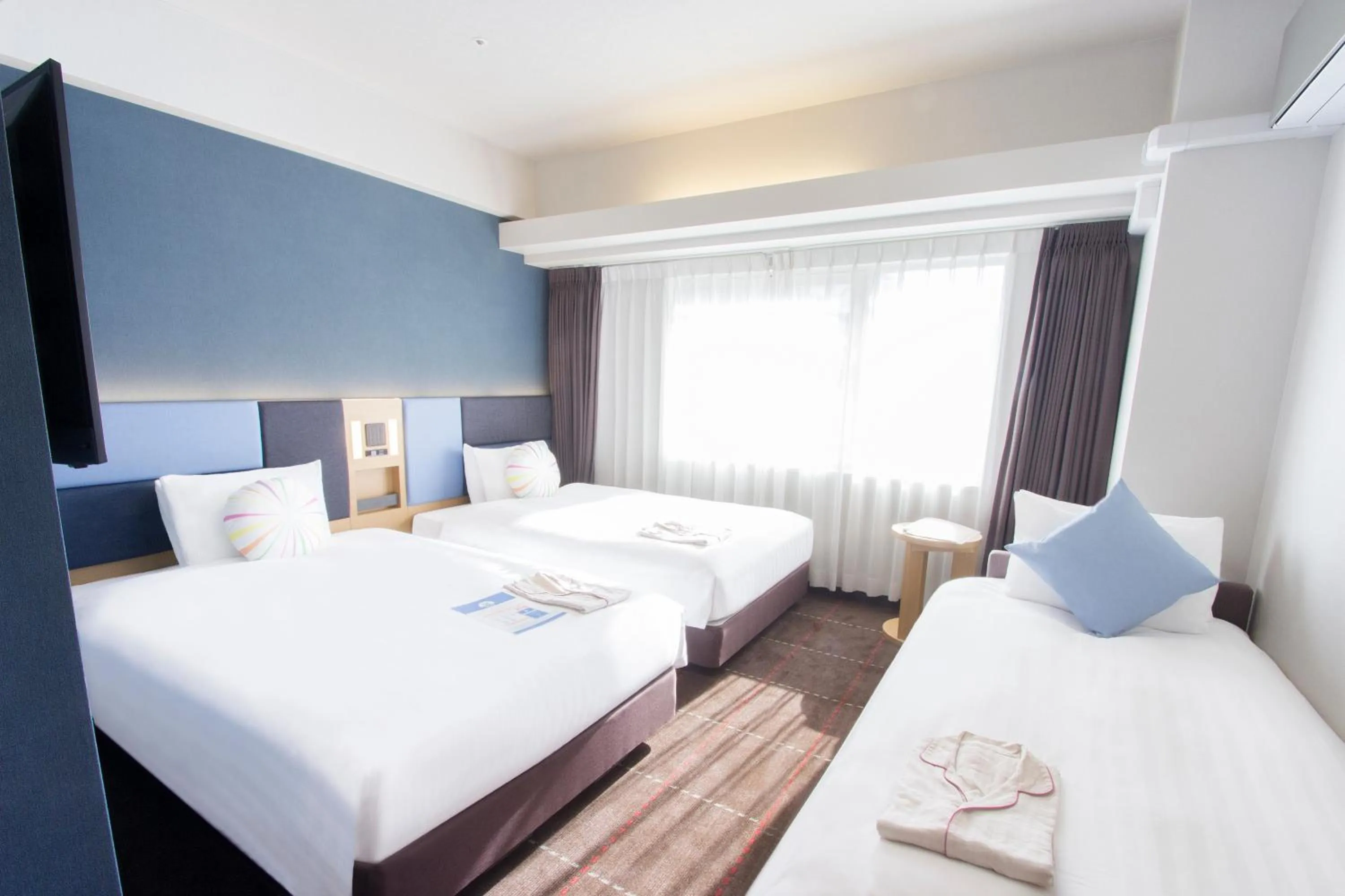 Standard Twin Room with Extra Bed - Non-Smoking in Hearton Hotel Kyoto