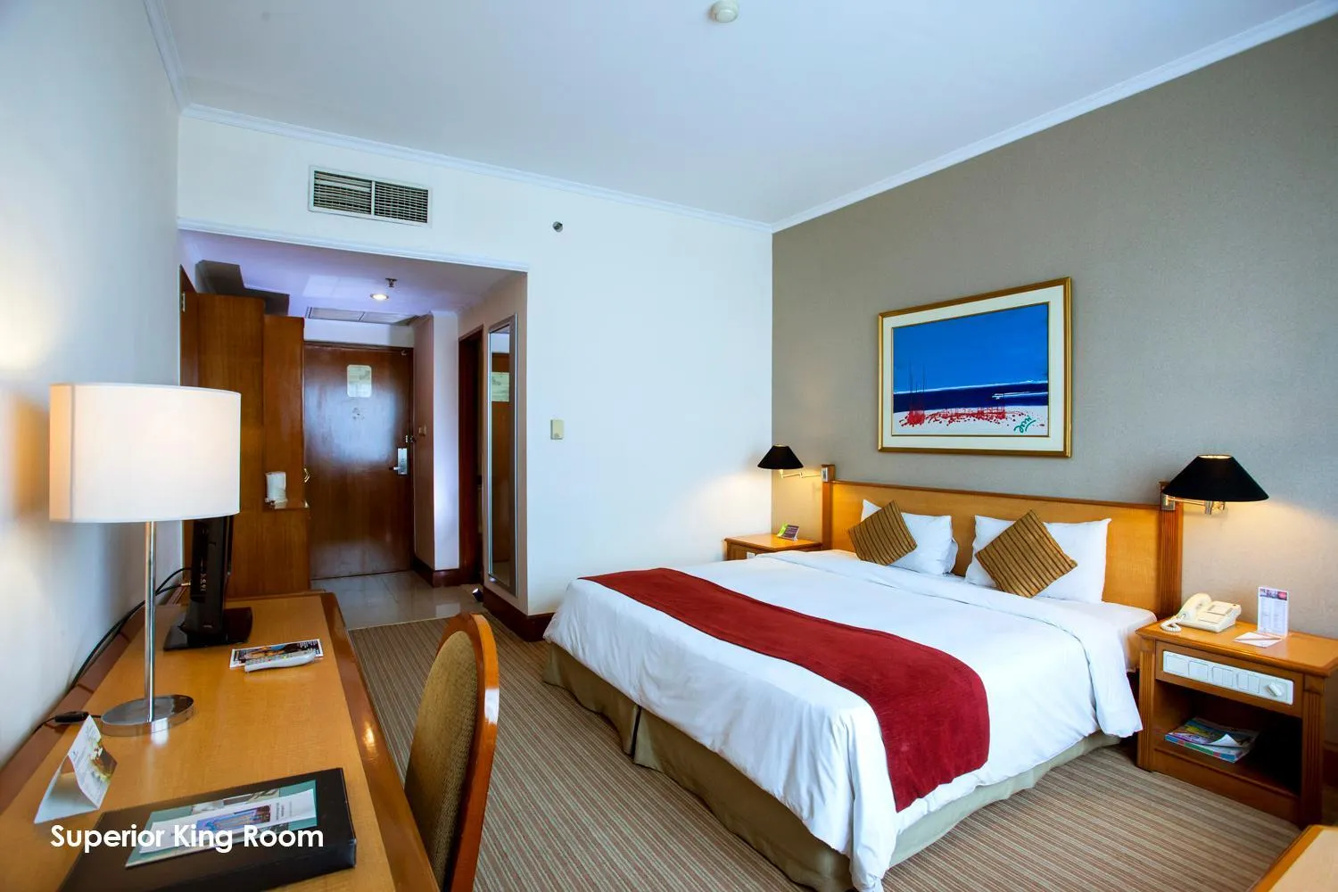 Deluxe King Room in Menara Peninsula Hotel