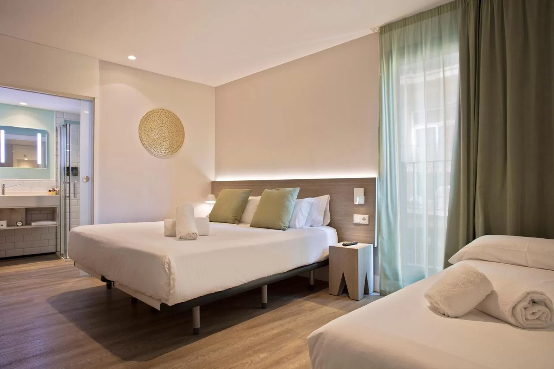 Triple Room in Niu Barcelona Hotel