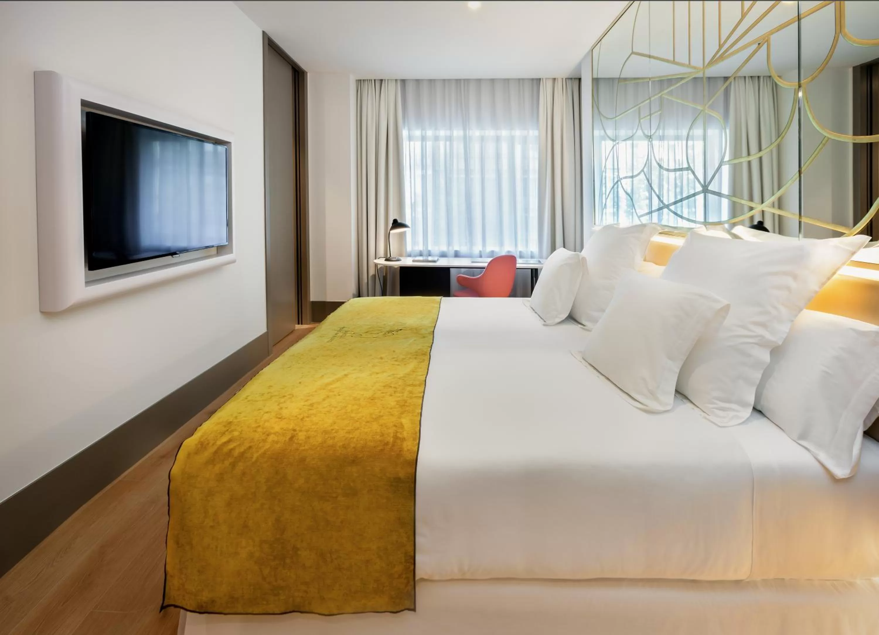 One-Bedroom Suite with City View in Barceló Torre de Madrid