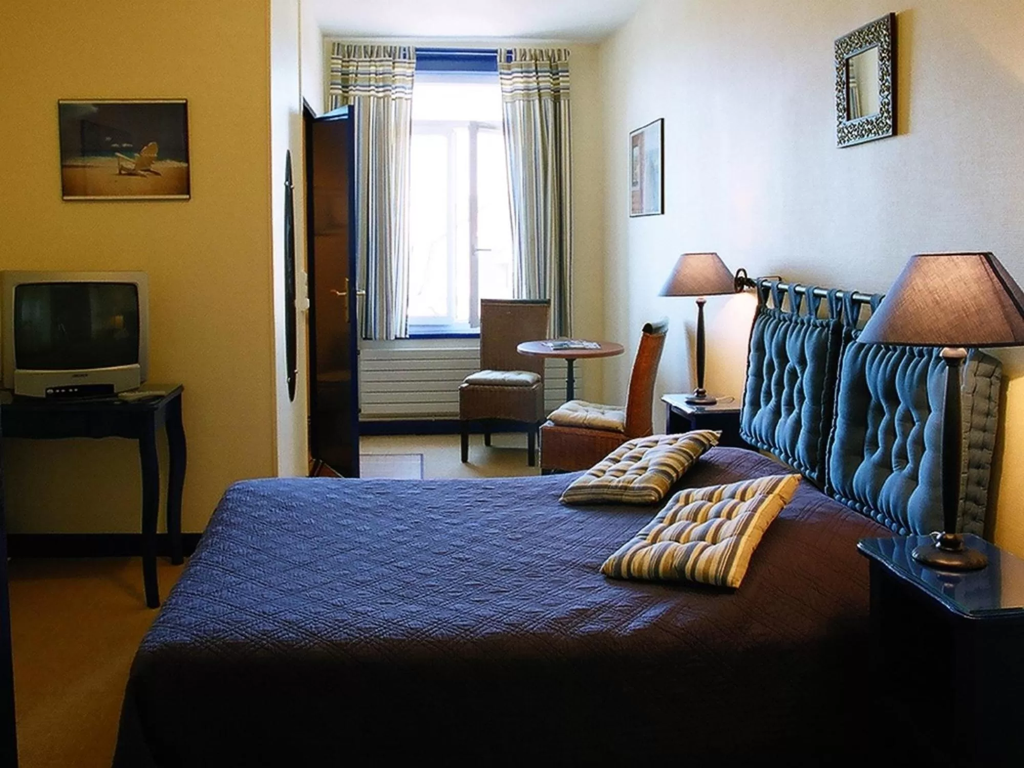 Standard Double Room in The Originals Boutique, Hôtel d'Angleterre, Fécamp