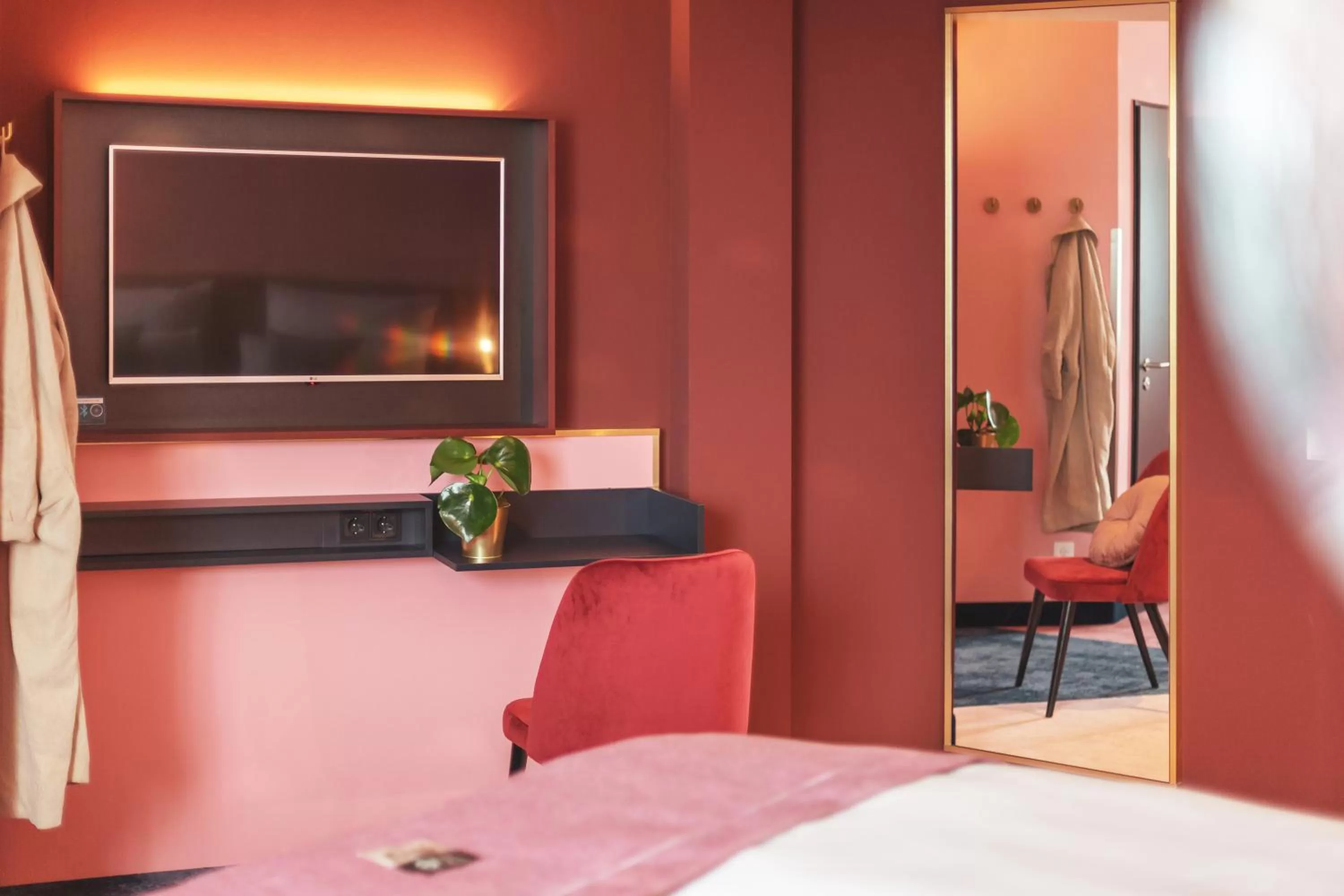 Standard Queen Room in Holiday Inn - the niu, Loco Munich North by IHG