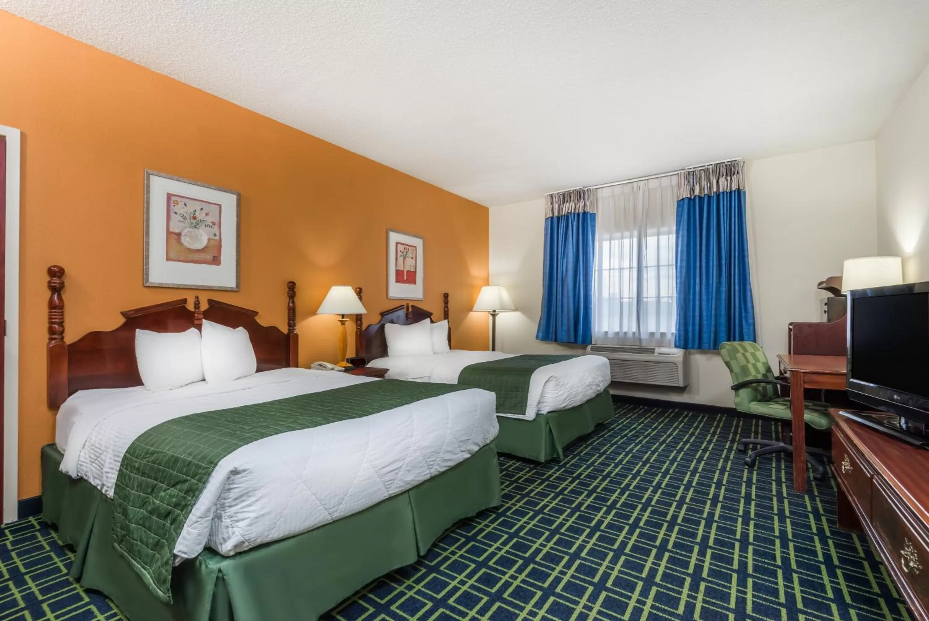 Queen Room with Two Queen Beds - Non-Smoking in Baymont by Wyndham Greensburg